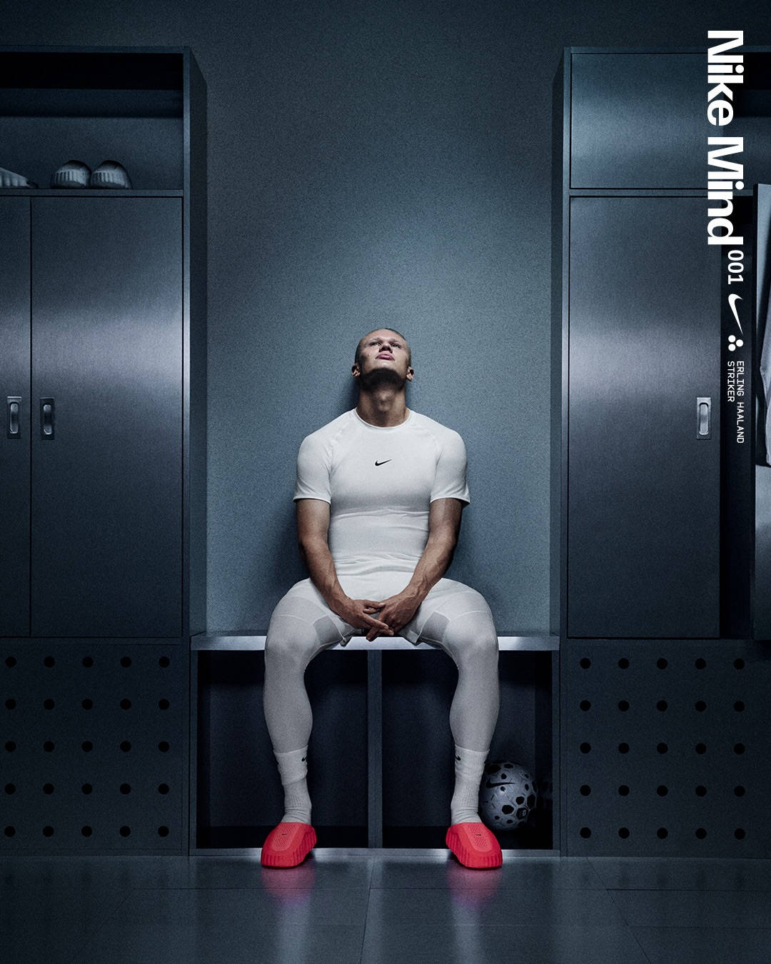 erling halaand wearing red nike mind 001