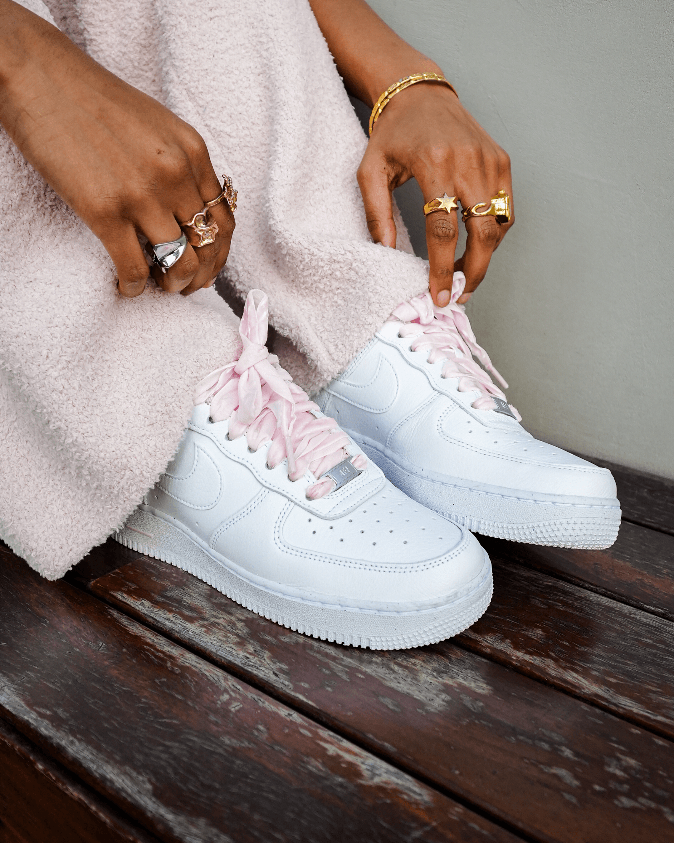 Nike Air Force 1 '07 Velvet Lace Pink