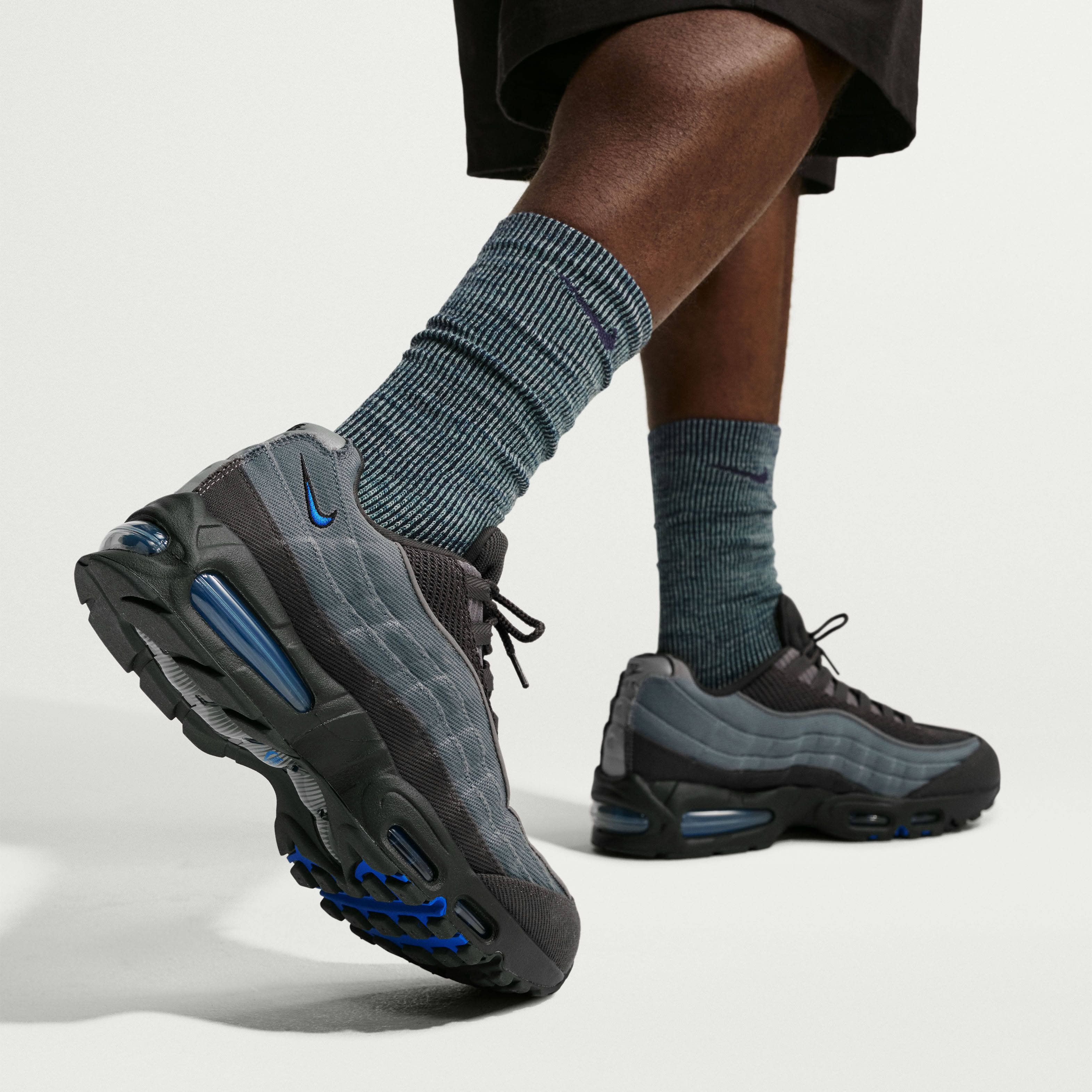Nike Air Max 95 Canvas Smoke Grey Anthracite On Feet