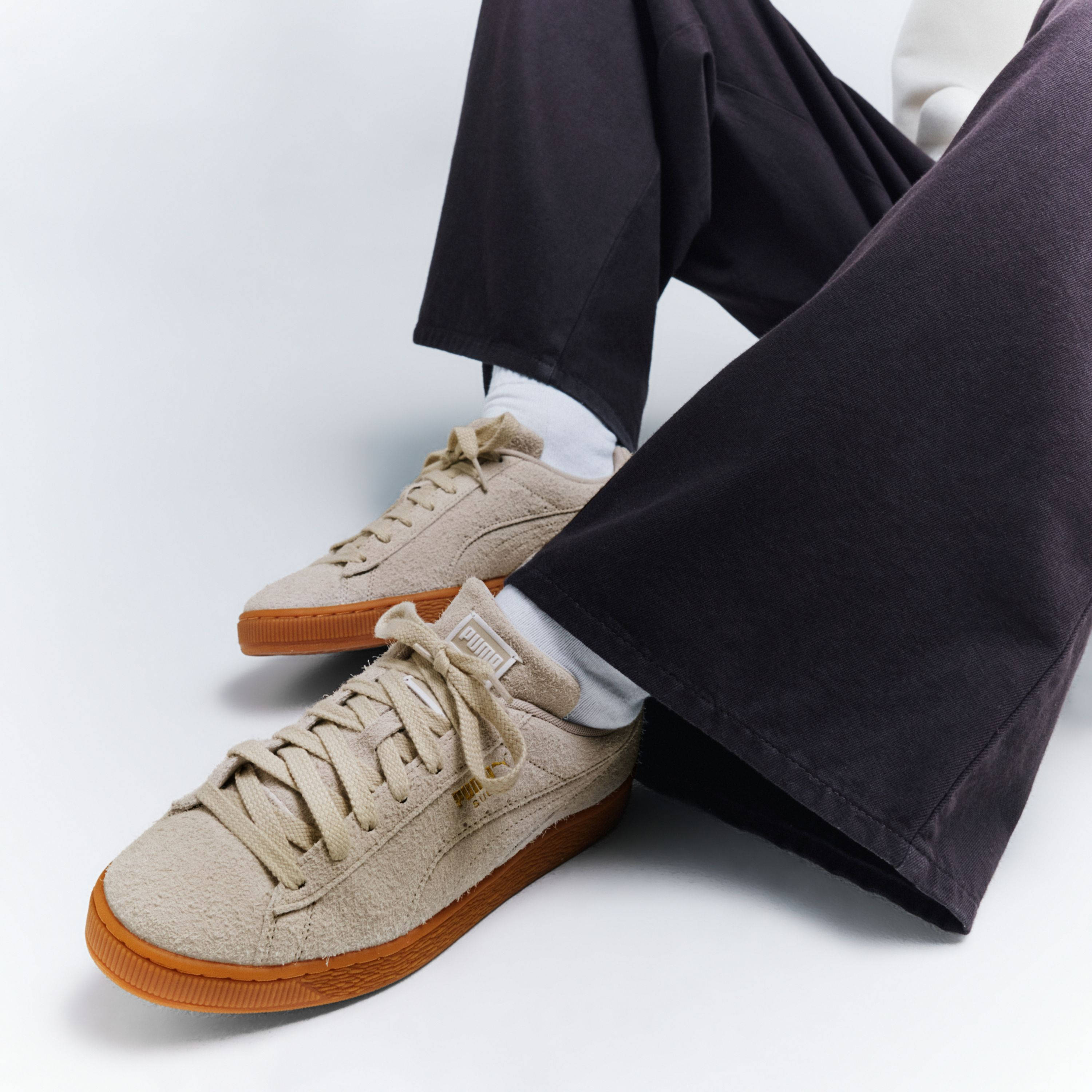 PUMA Suede Forever Silver Fog 404627 06 on foot