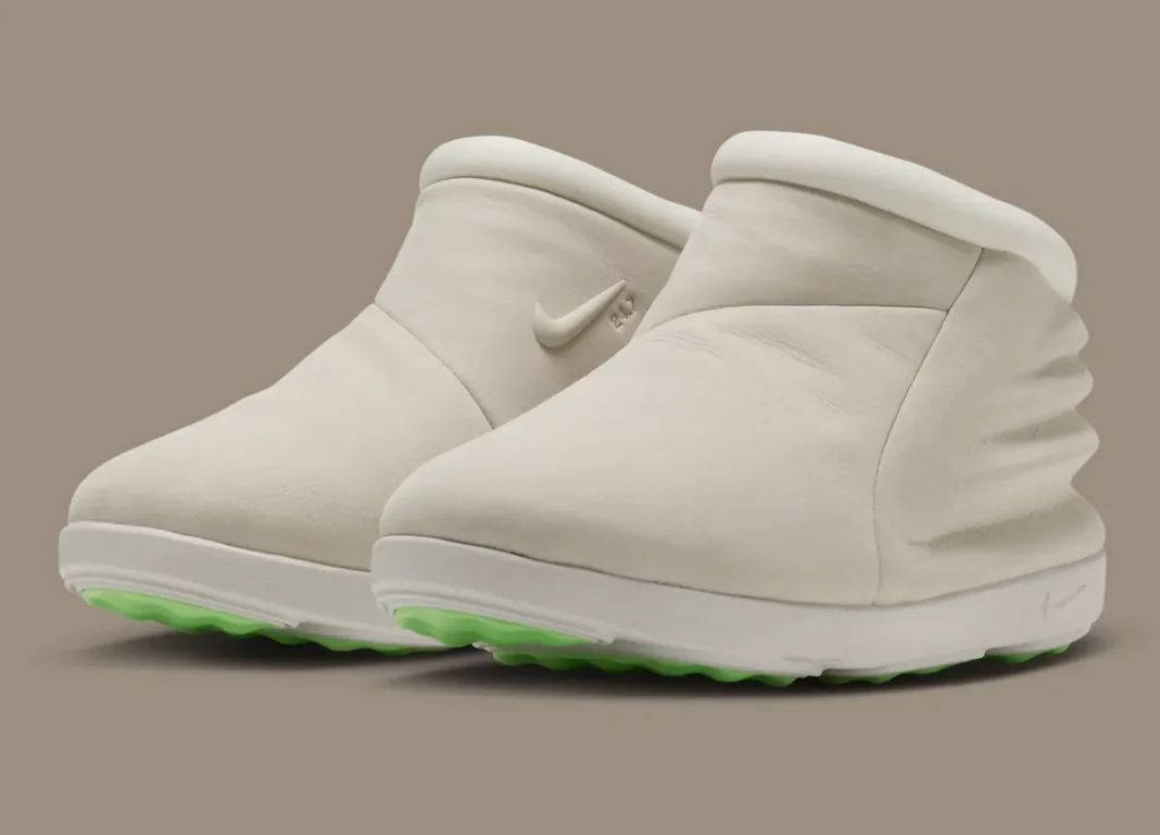 Nike 24.7 Boot Pale Ivory IR0451 100 front