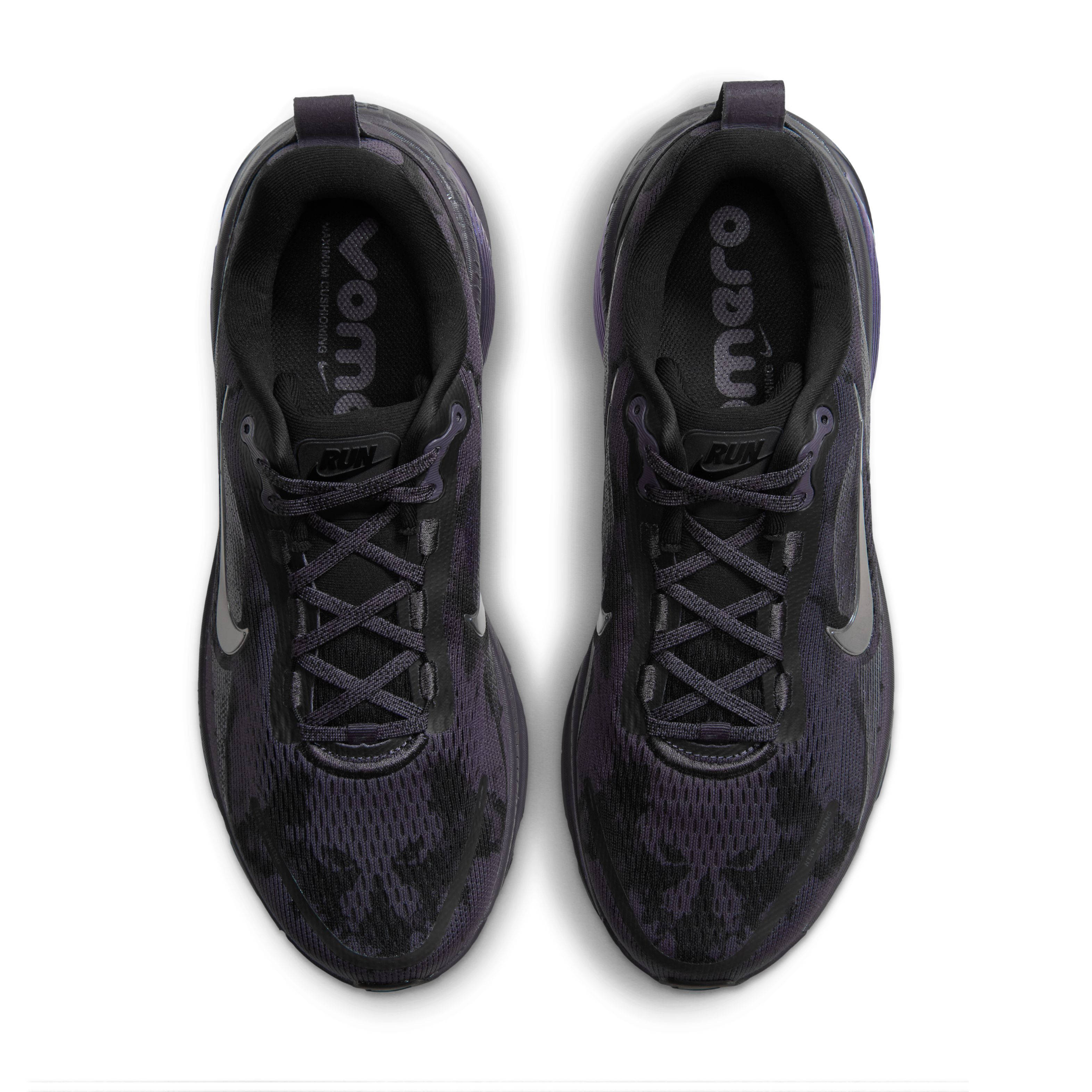 Nike Vomero 18 Gridiron Black Multi IQ0459 001 middle