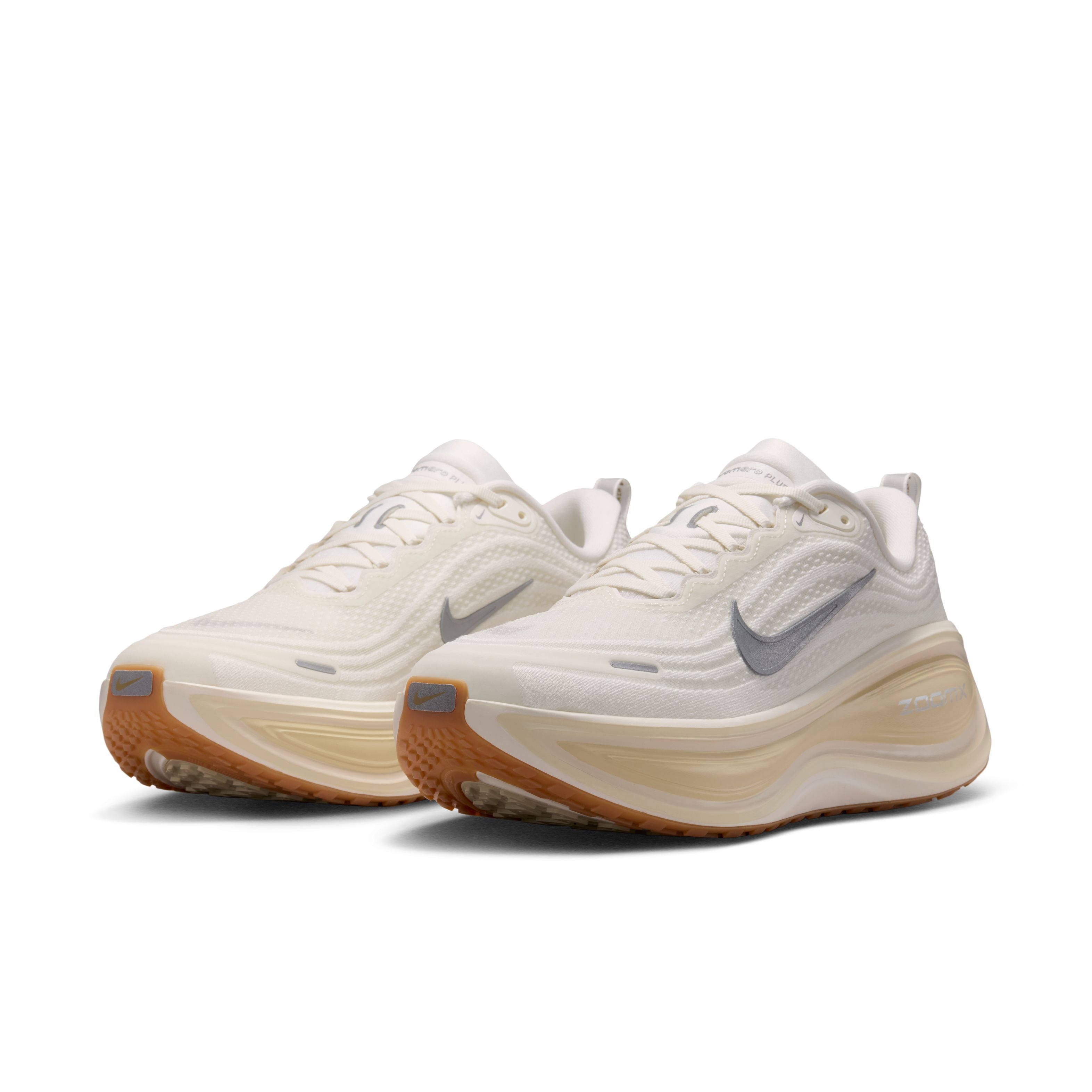 Nike Vomero Plus Sail Coconut Milk IM8336 100 front