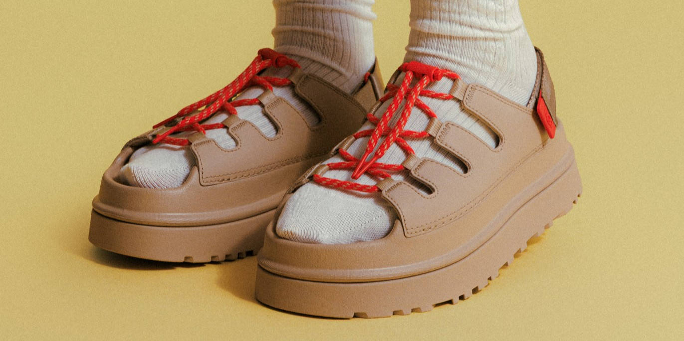 GoldenGlow Toggle Sandal 2-1