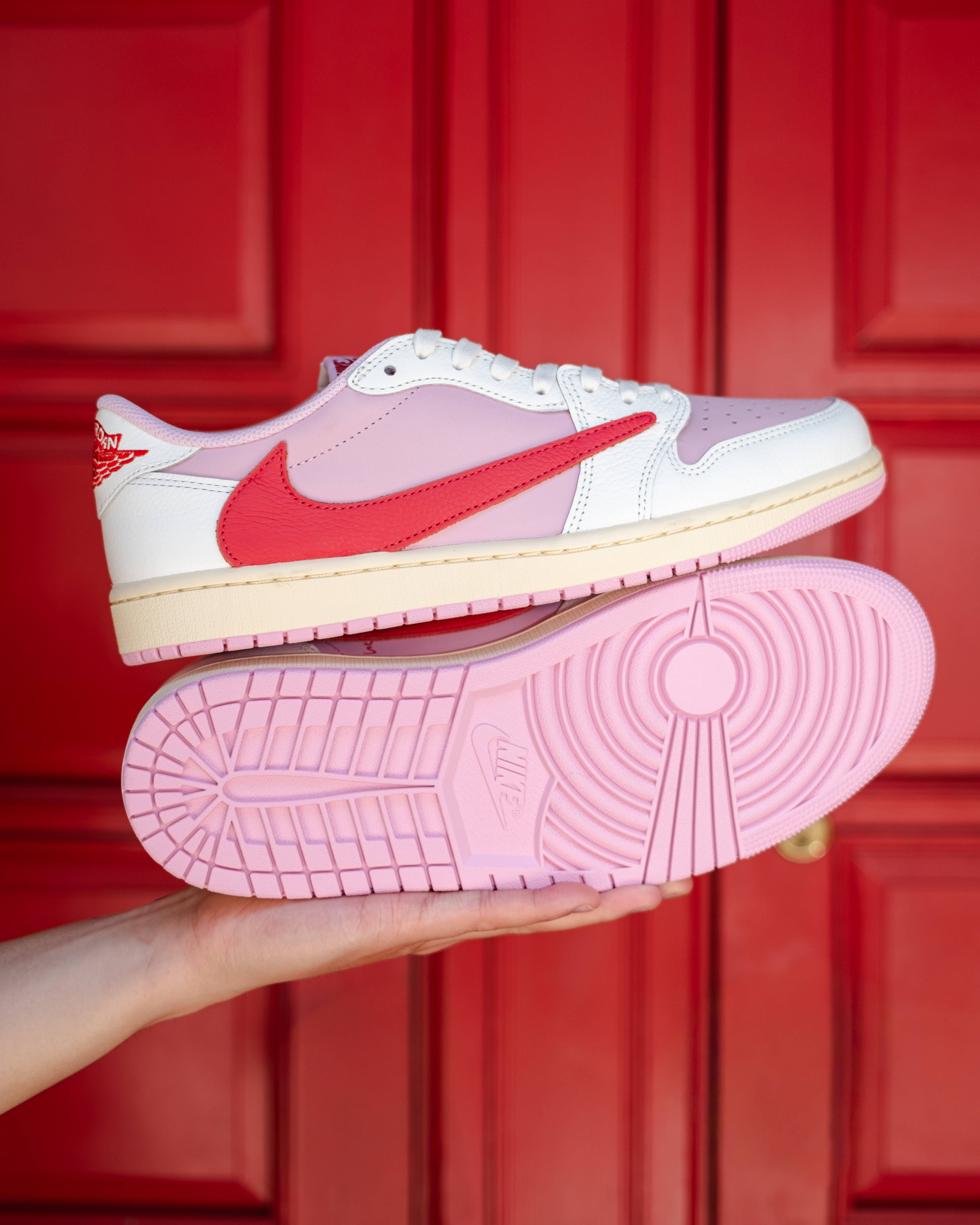 travis scott air jordan 1 low og shy pink