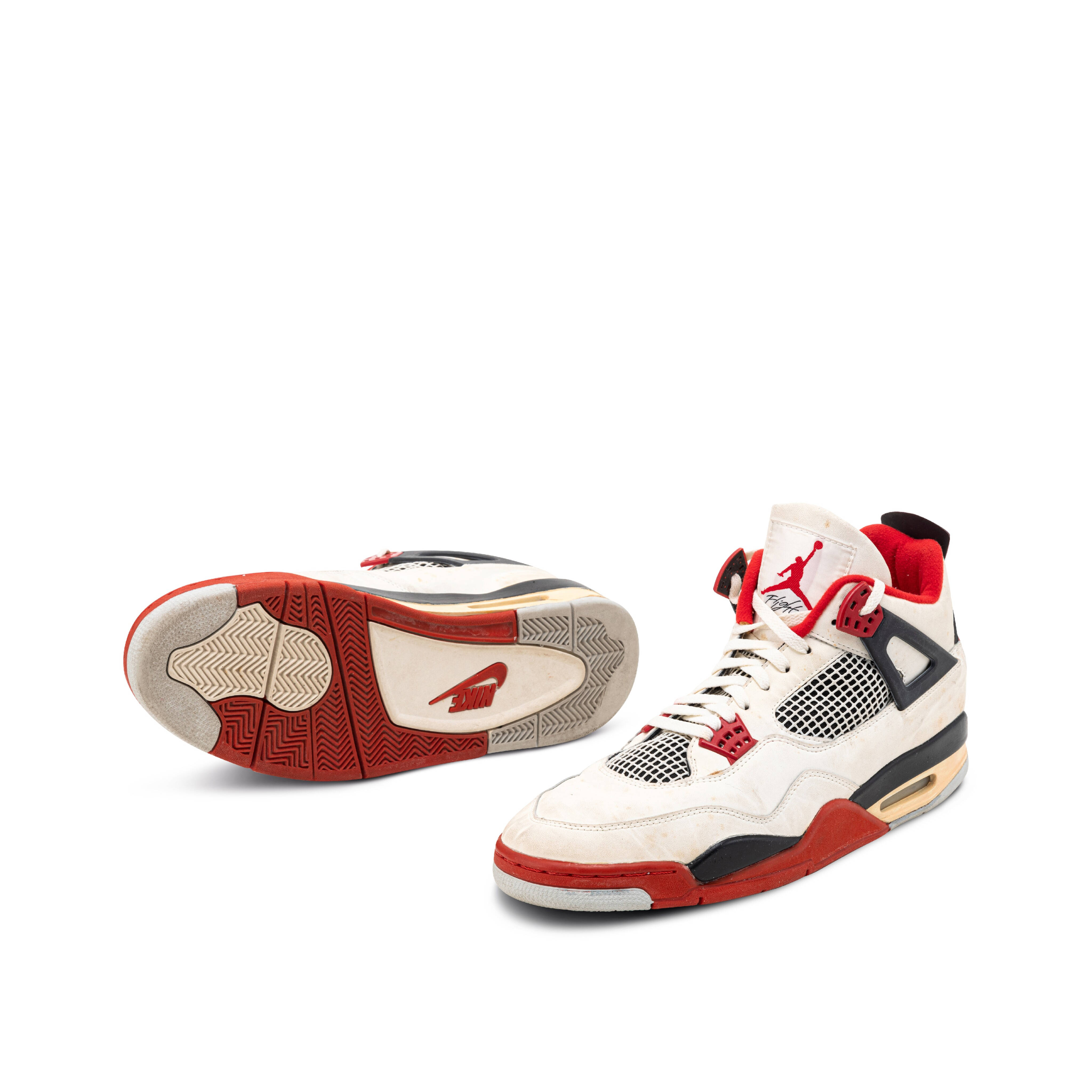Original Air Jordan 4, worn and signed by Michael Jordan (1989), Sotheby’s©