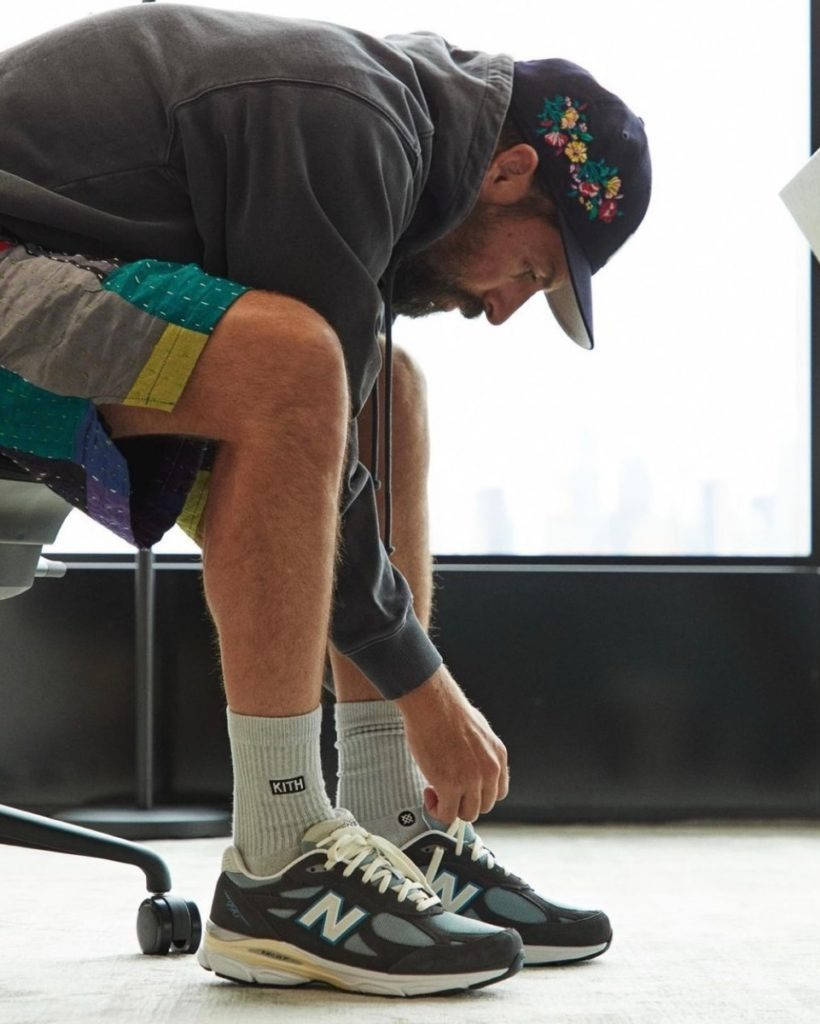 ronnie fieg lacing up the kith x nb 990 steel blue