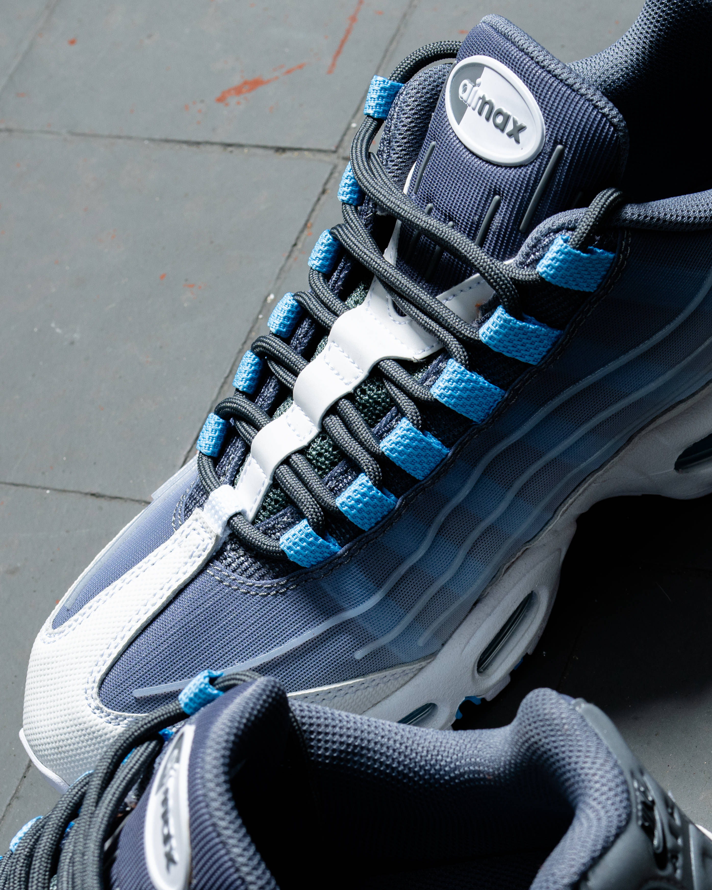 nike air max 95 big bubble tech light blue and white colourway