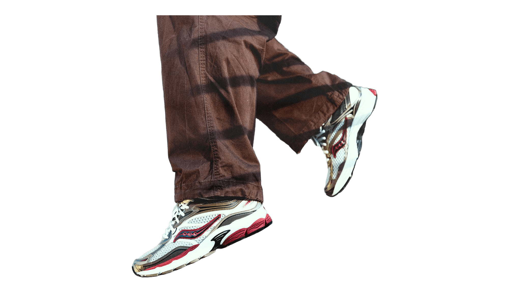 Saucony ProGrid Omni 9 OG Silver Gold S70739-9 on foot