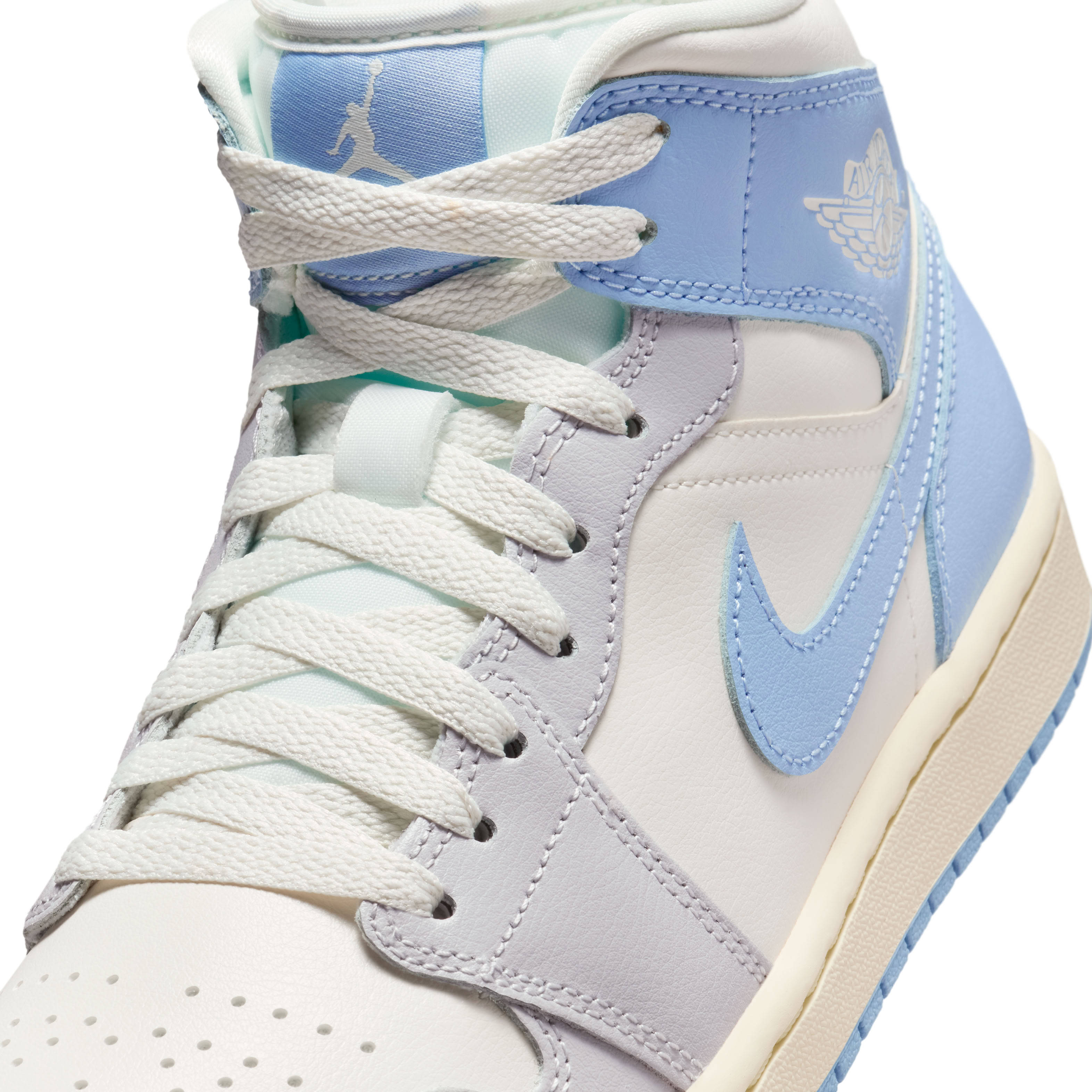 Air Jordan 1 Mid Psychic Blue Detail