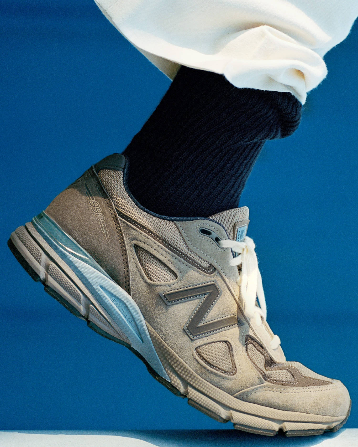 aura lee x nb 990v4 grey
