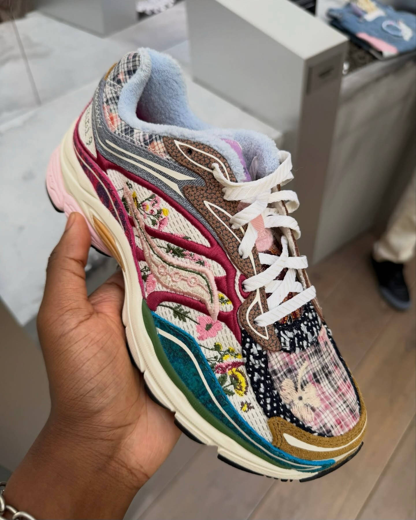 Saucony