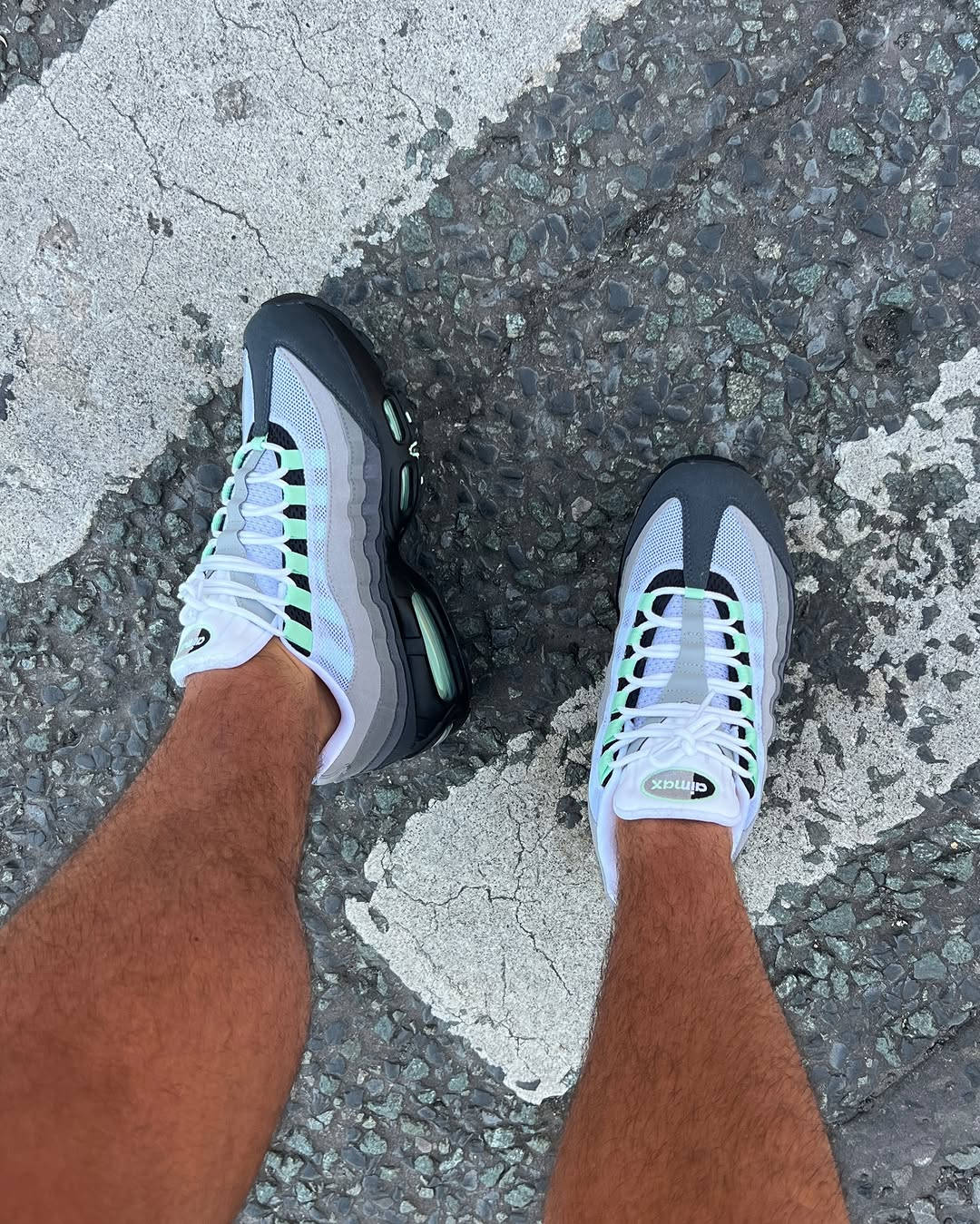 fresh mint air max 95 on feet