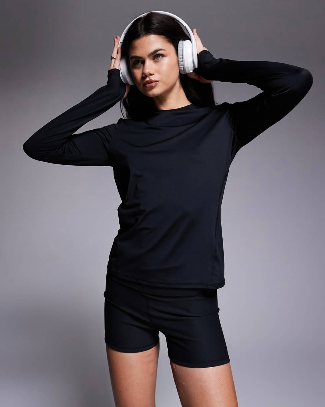 4505 Icon long sleeve running top in black
