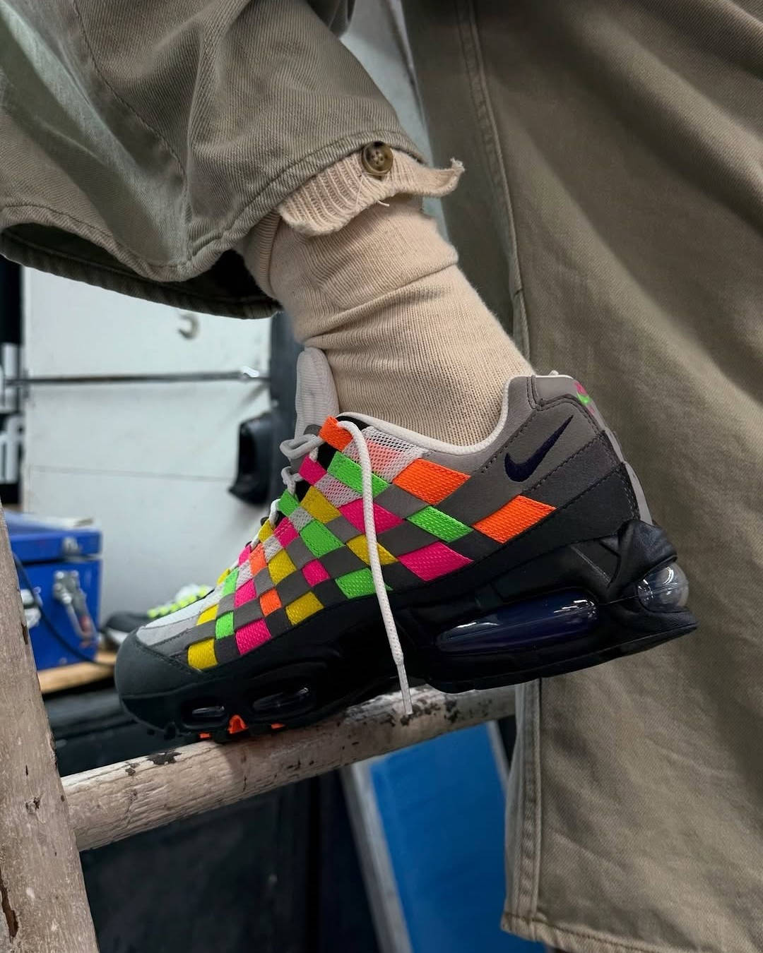 woven air max 95 multi on feet