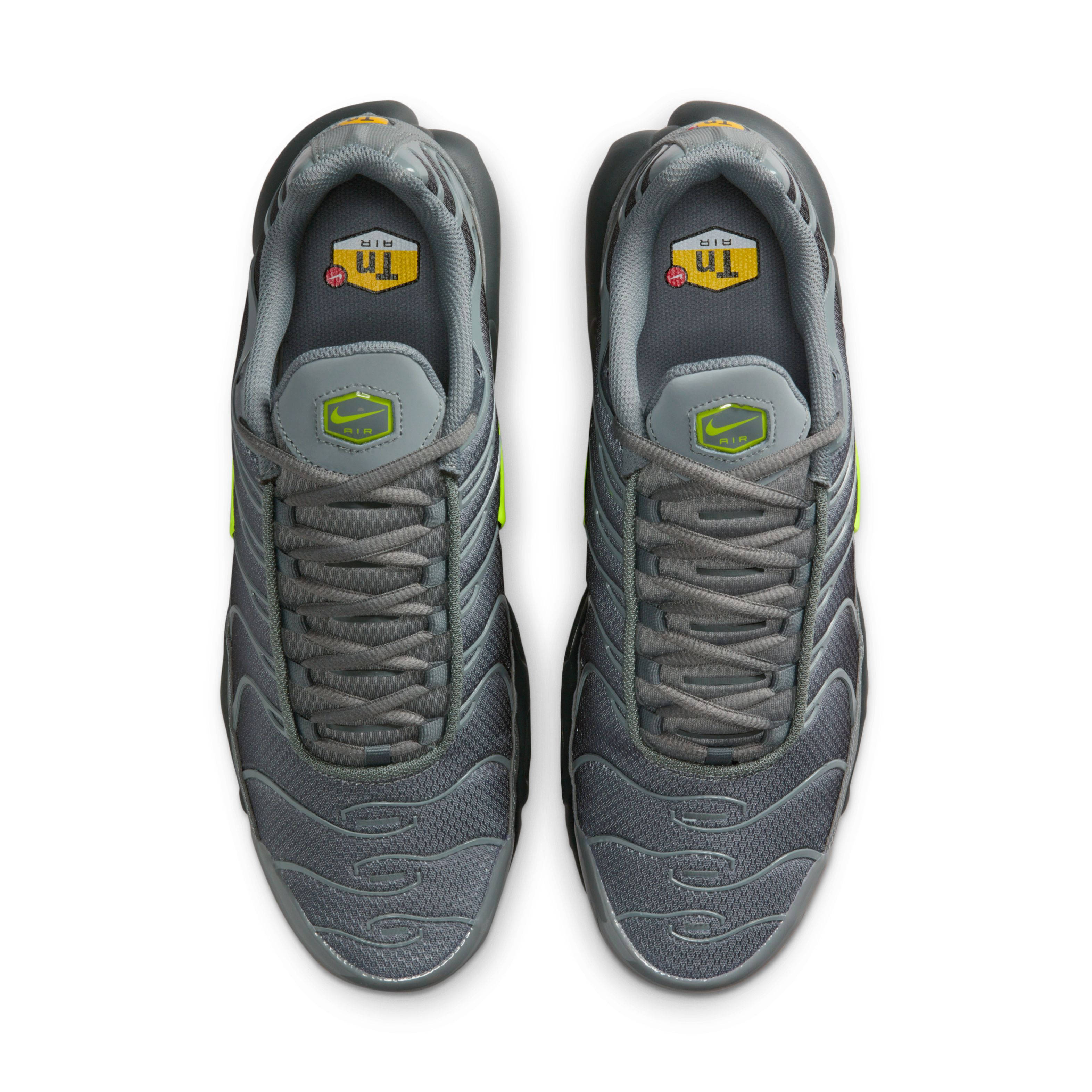Nike TN Air Max Plus Smoke Grey Volt DM0032 026 middle
