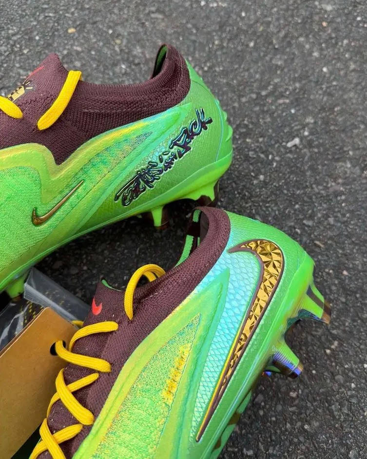 Travis Scott x nike