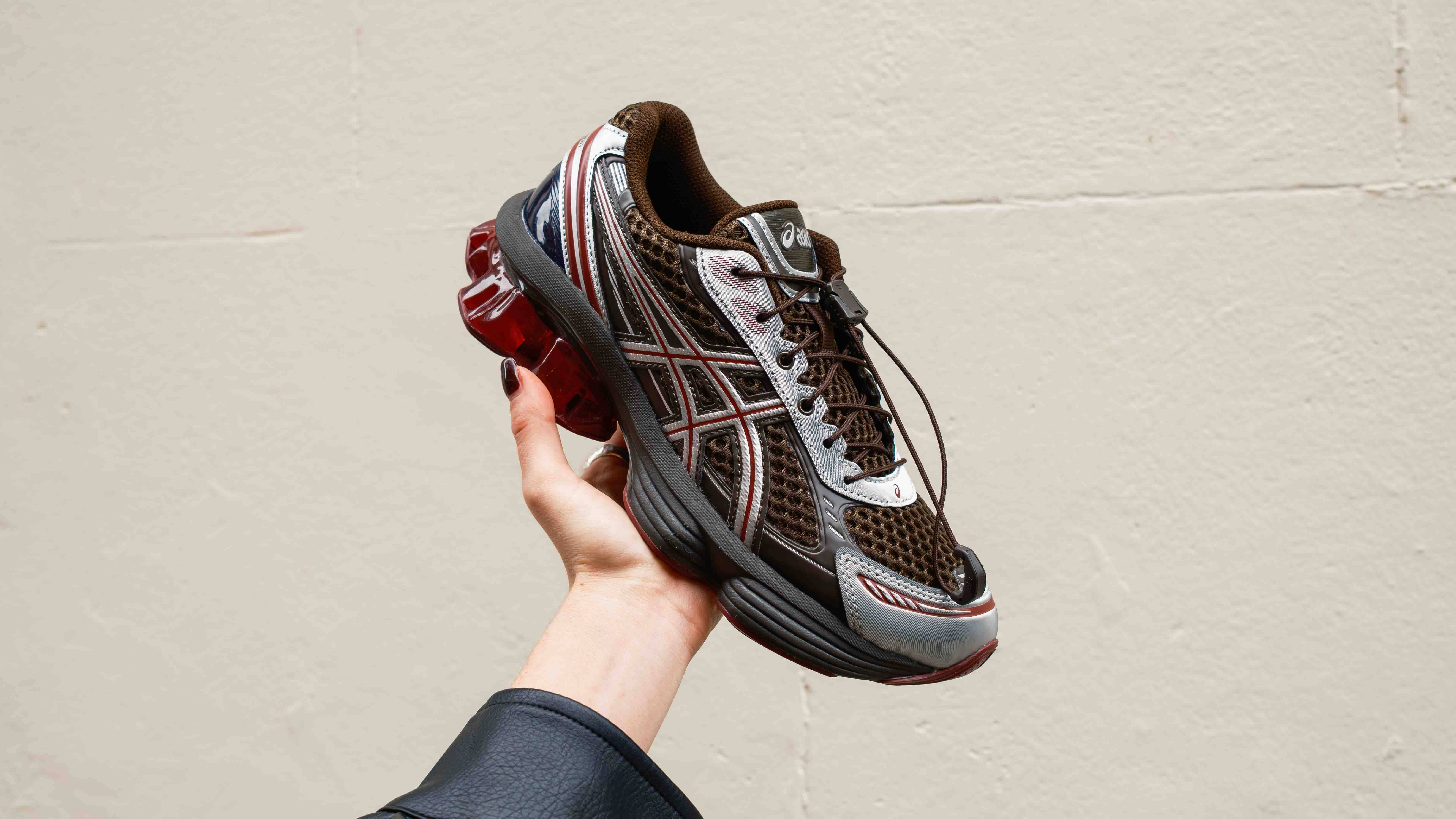 How To Style: Dark Sneakers