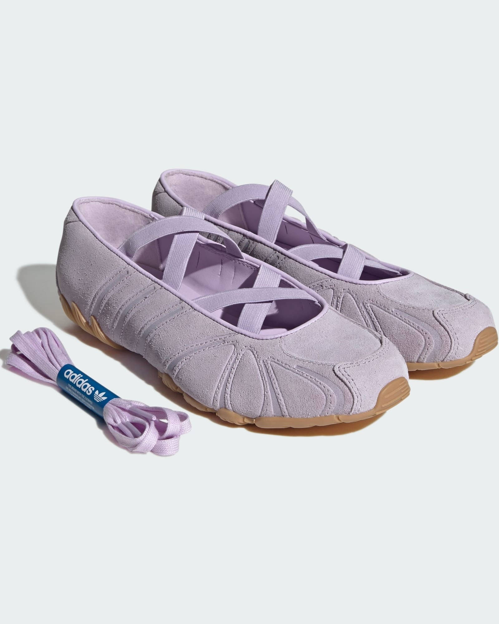 adidas©