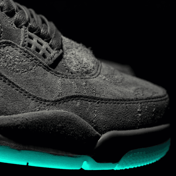 KAWS x Nike Air Jordan 4