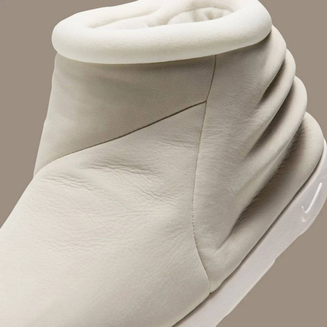 Nike 24.7 Boot Pale Ivory IR0451 100 side