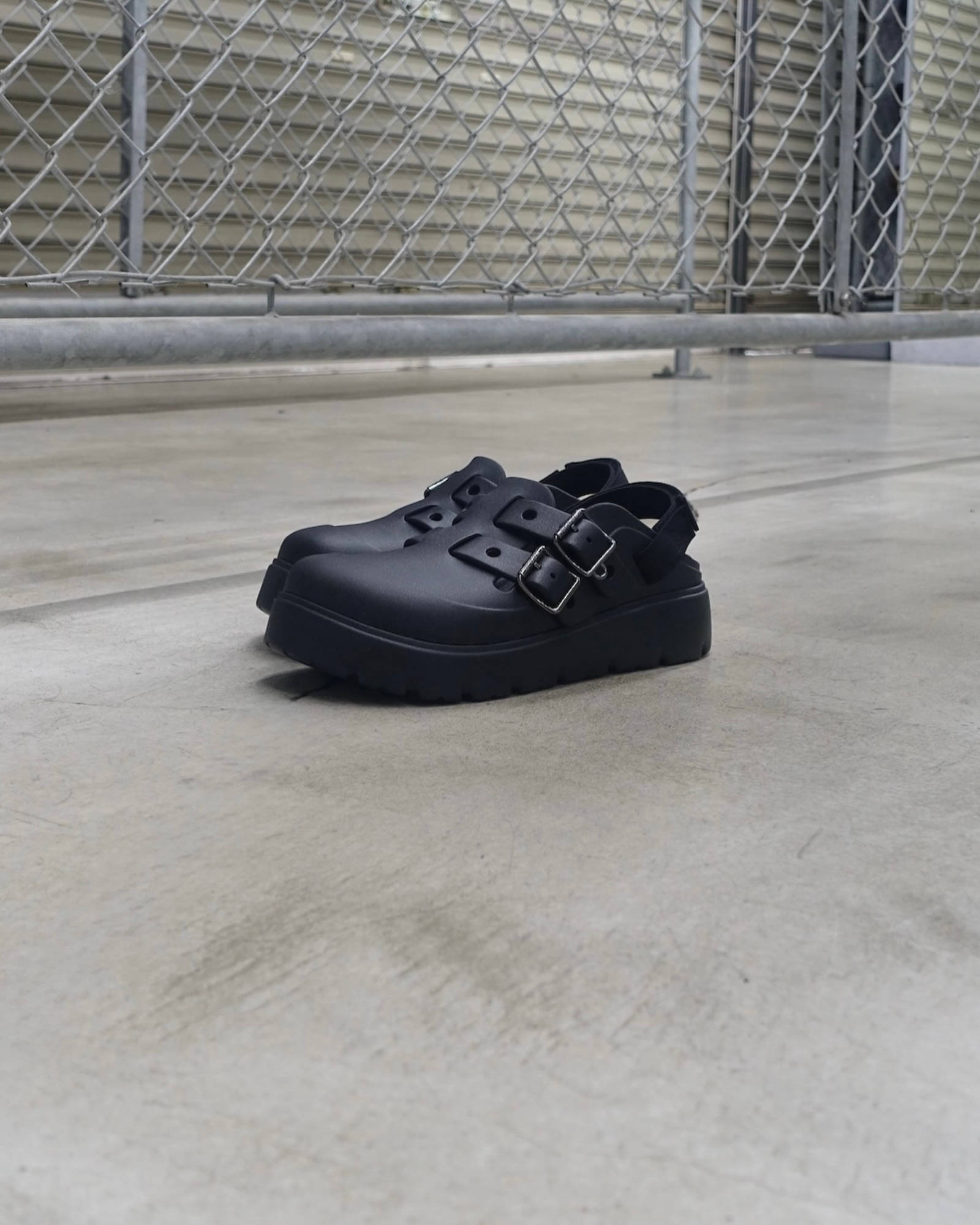 crocs