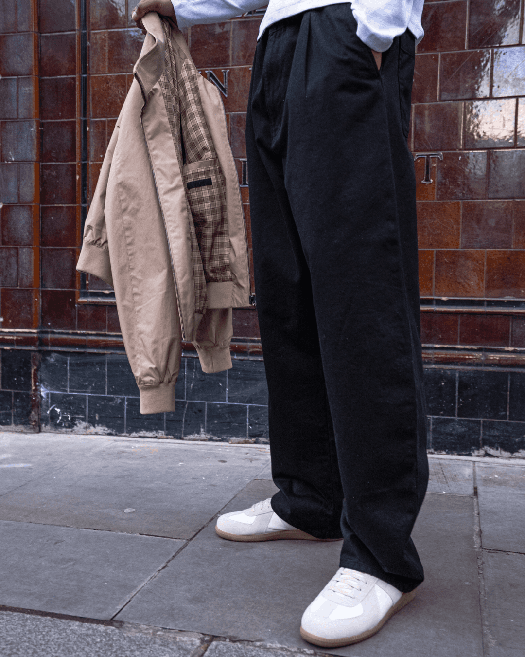 Barrel Leg Trousers Black