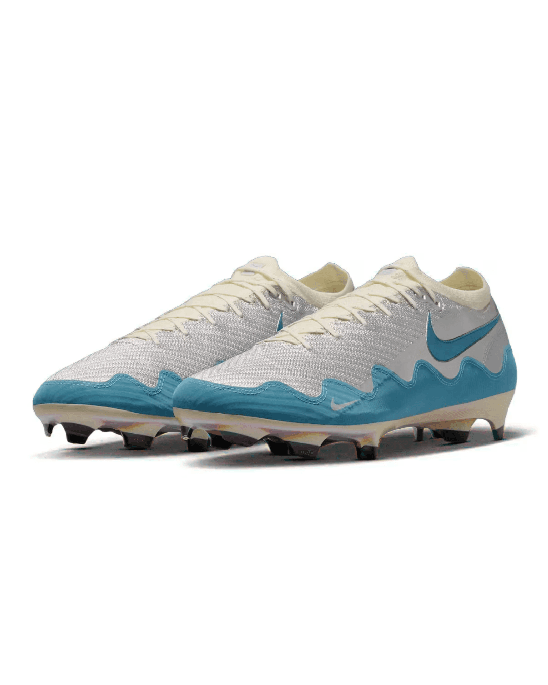 Patta x Nike: The "Noise Aqua" Waves Hit the Pitch