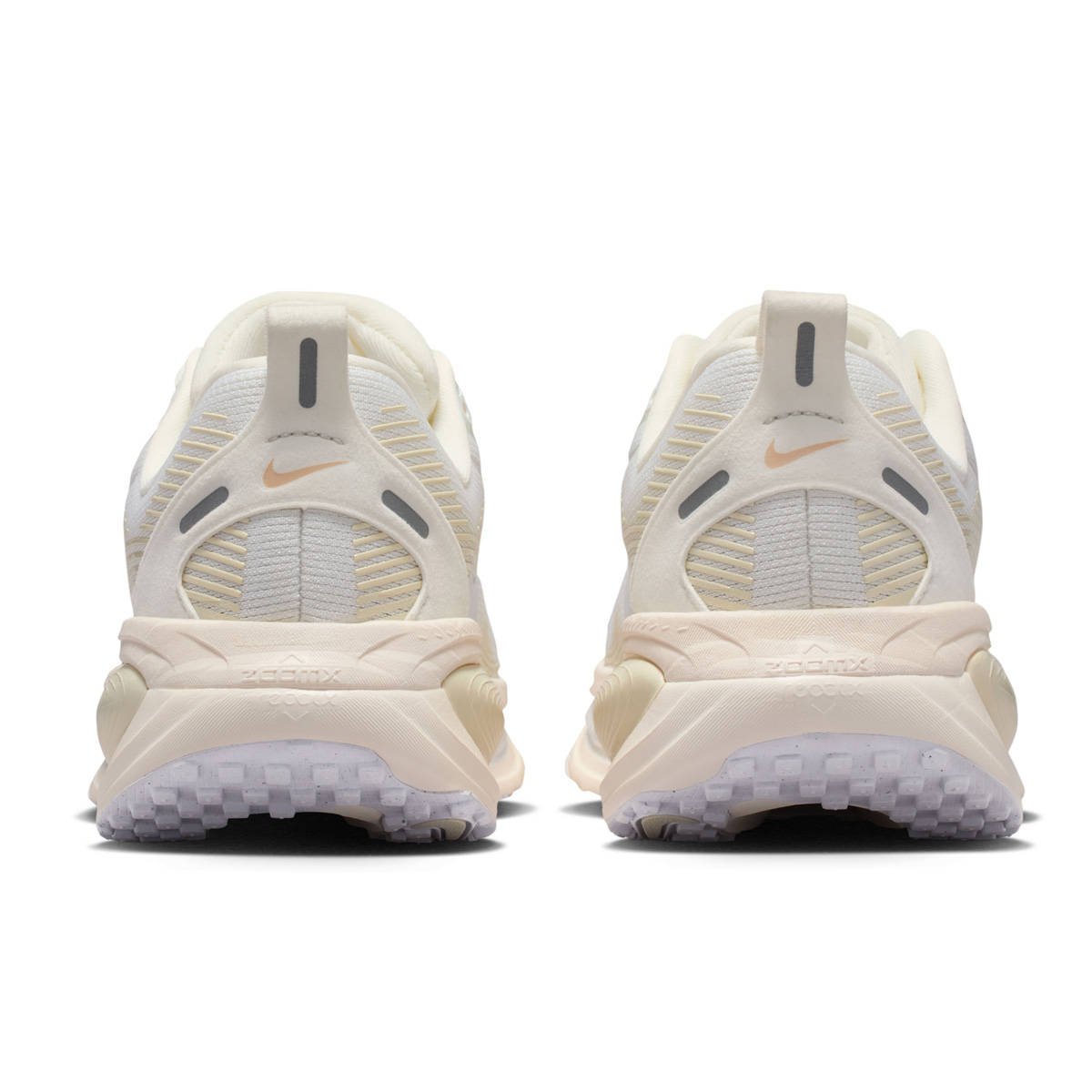 Nike Vomero 18 White Chalk Sea Glass Back