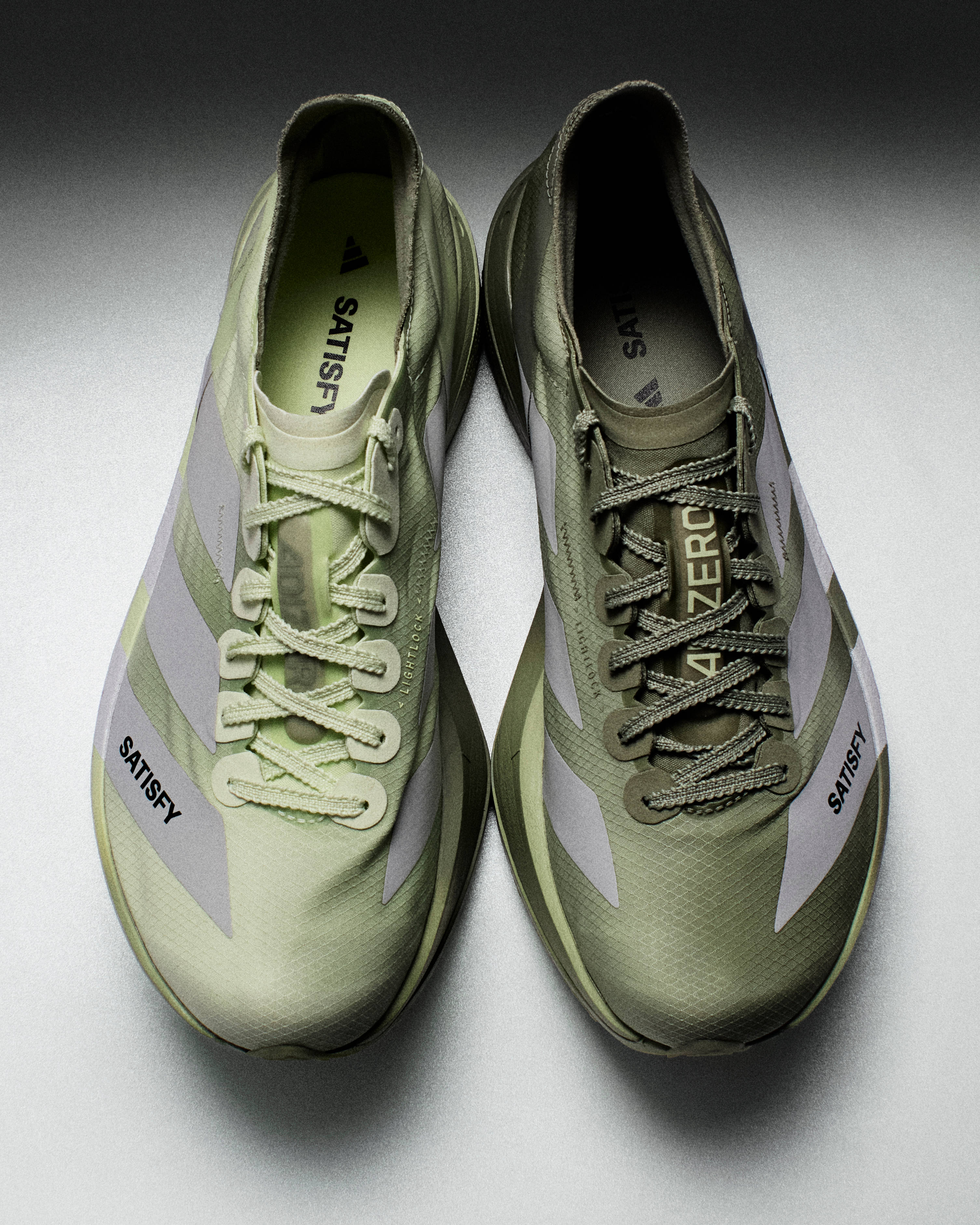adidas©
