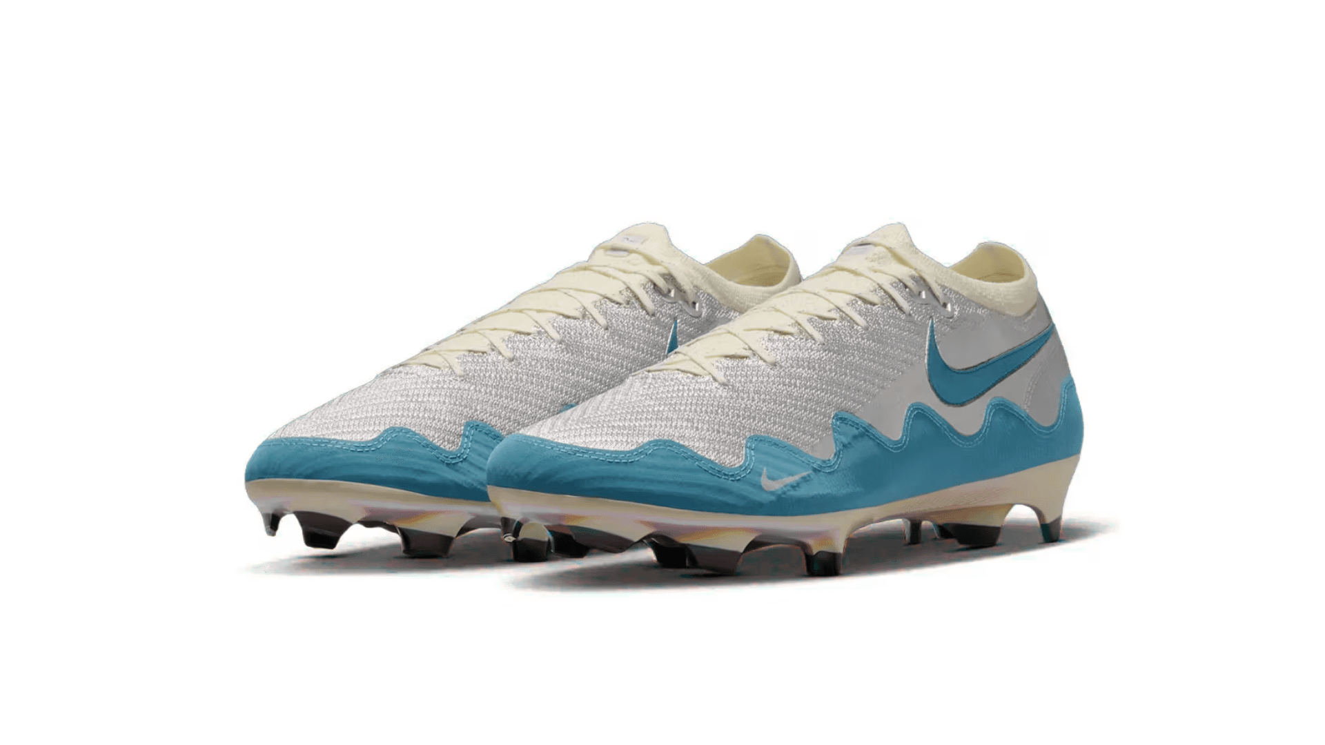 Patta x Nike: The "Noise Aqua" Waves Hit the Pitch