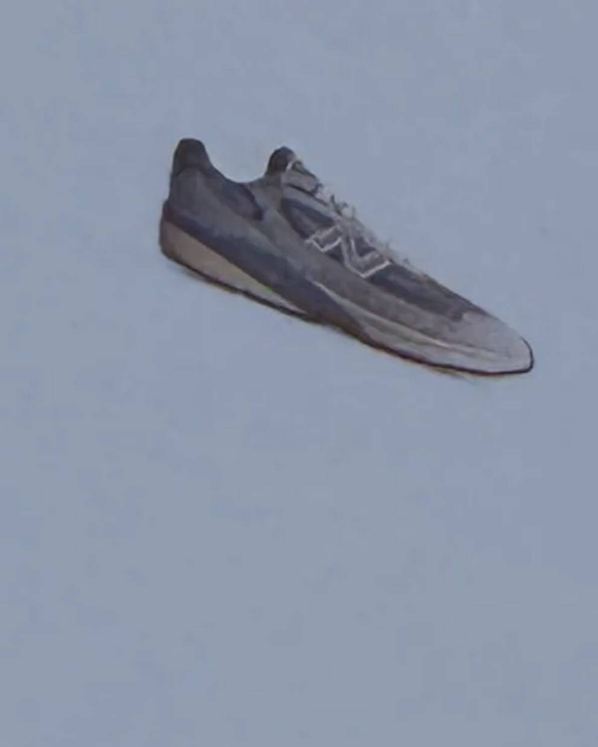 new balance 990v7 blurry billboard shot