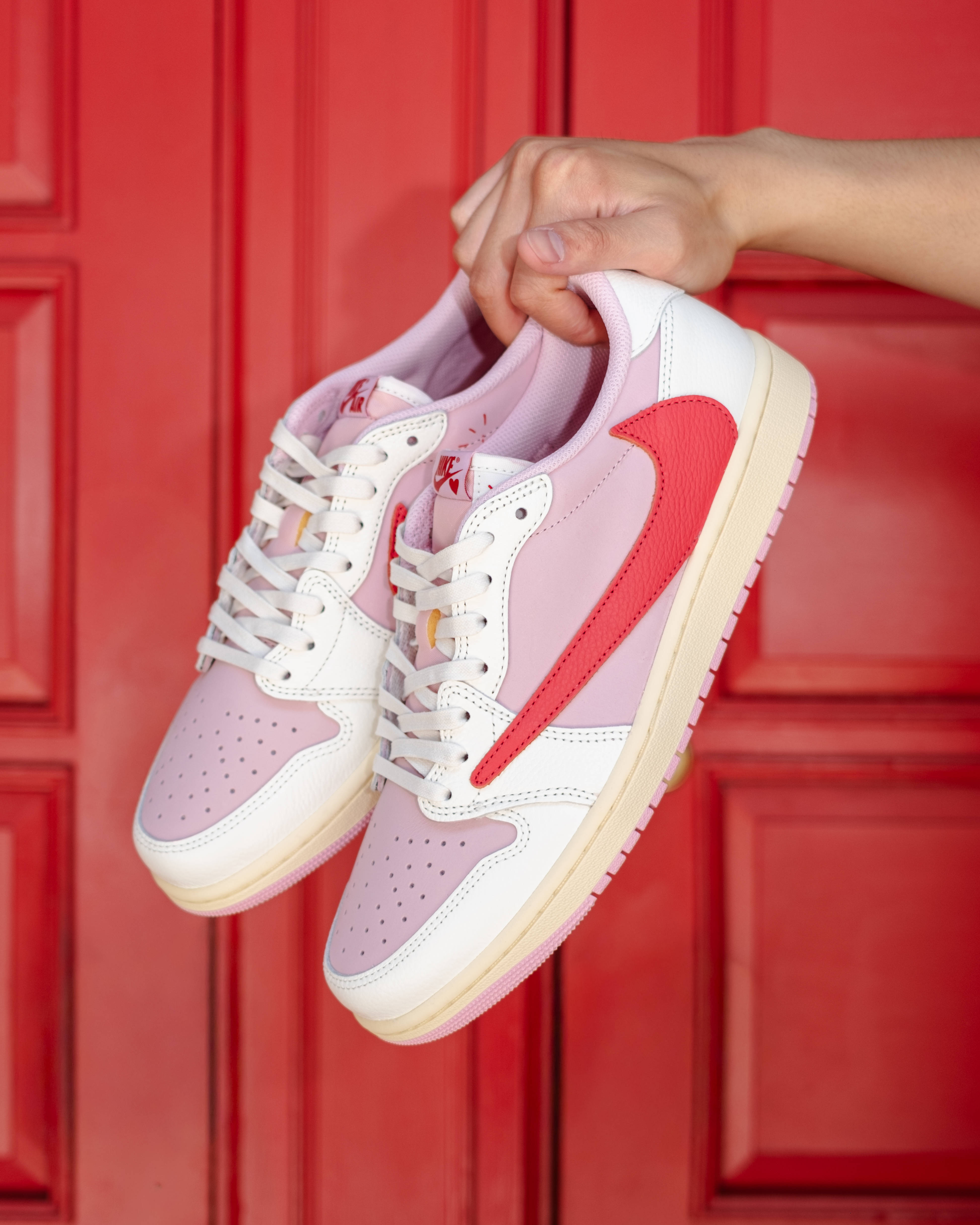 travis scott x air jordan 1 low og shy pink