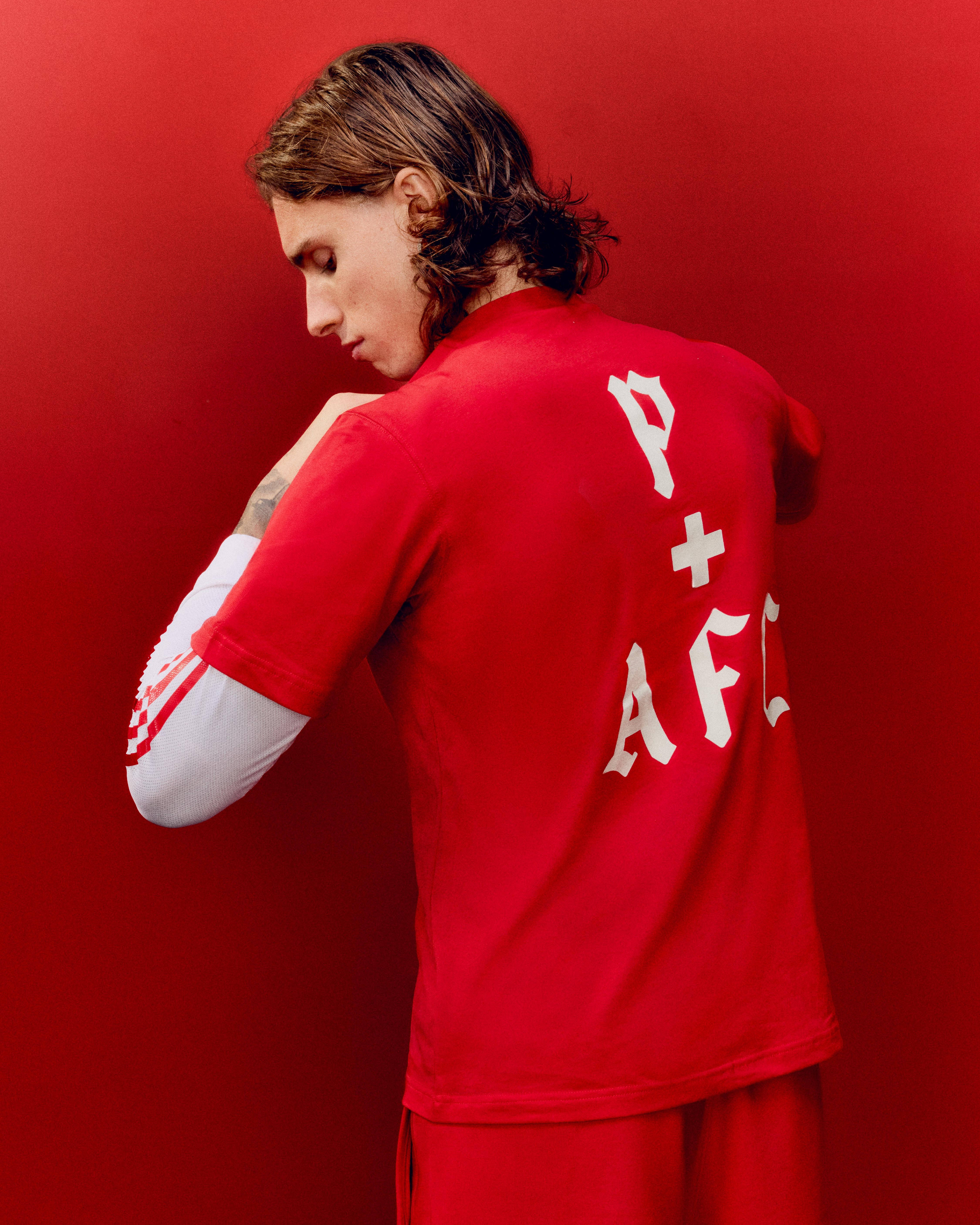 Arsenal FC Places+Faces T-Shirt editorial images