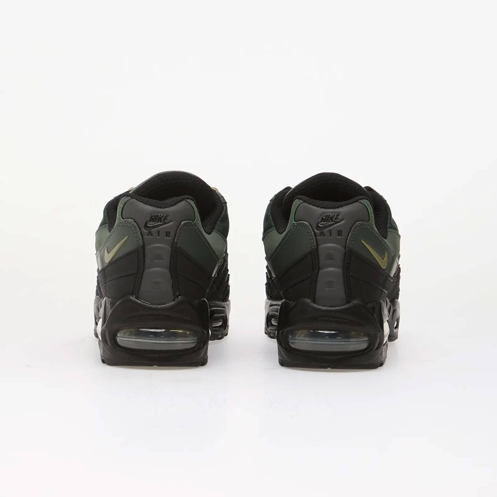 Nike Air Max 95 GORE TEX Olive Green Heel