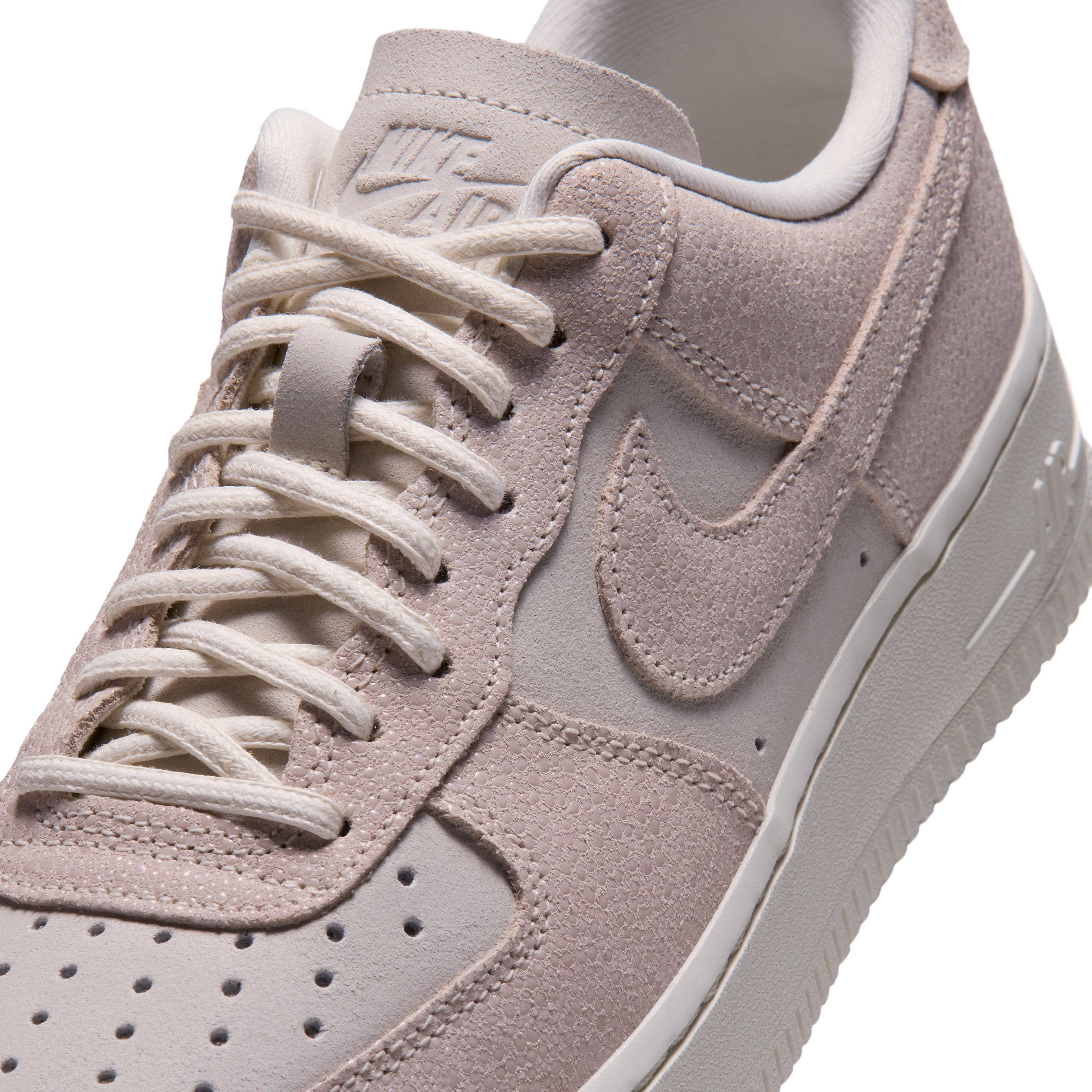 Nike Air Force 1 '07 SE Shagreen Sail IQ0135 100 tongue