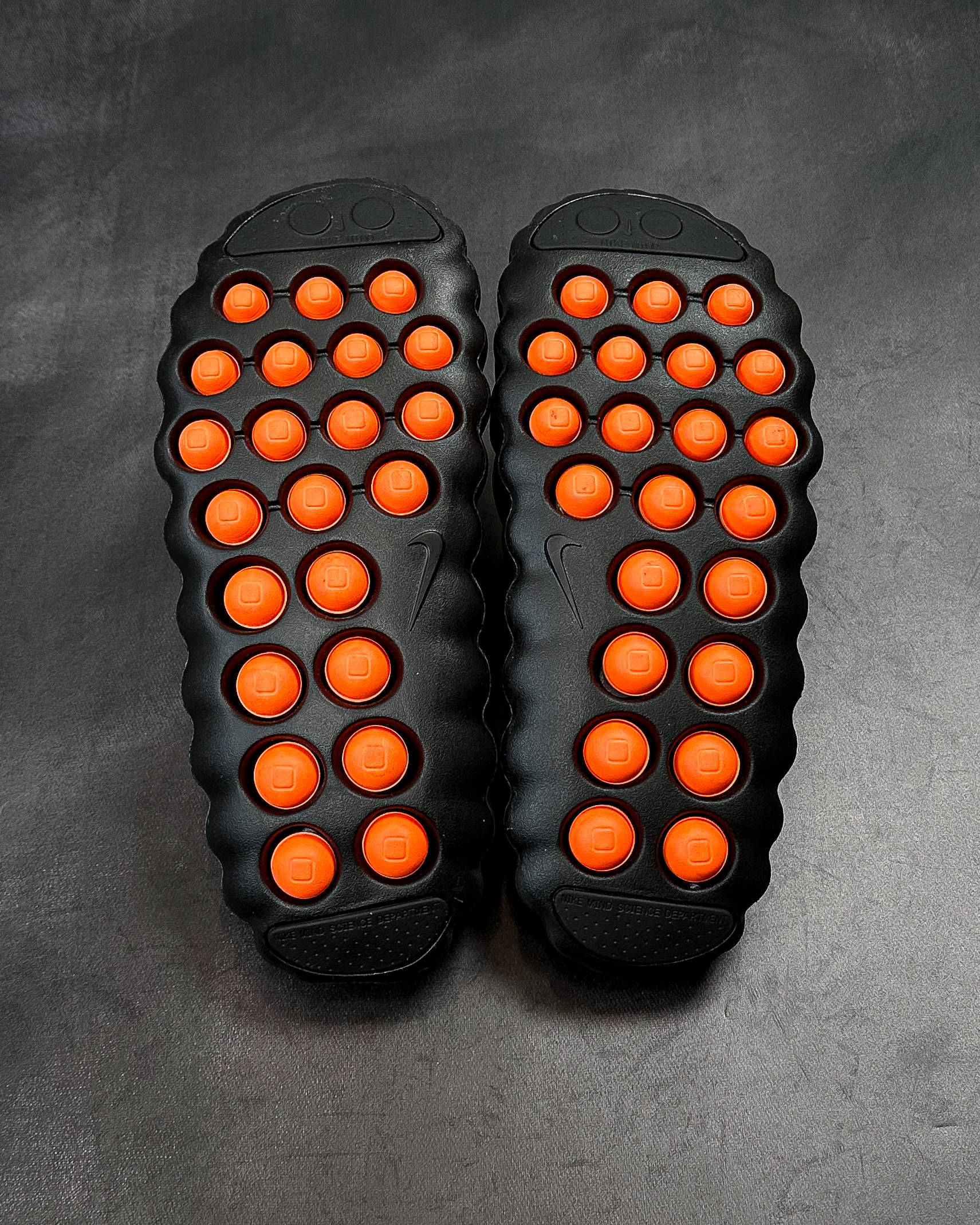 nike Mind 001 black orange
