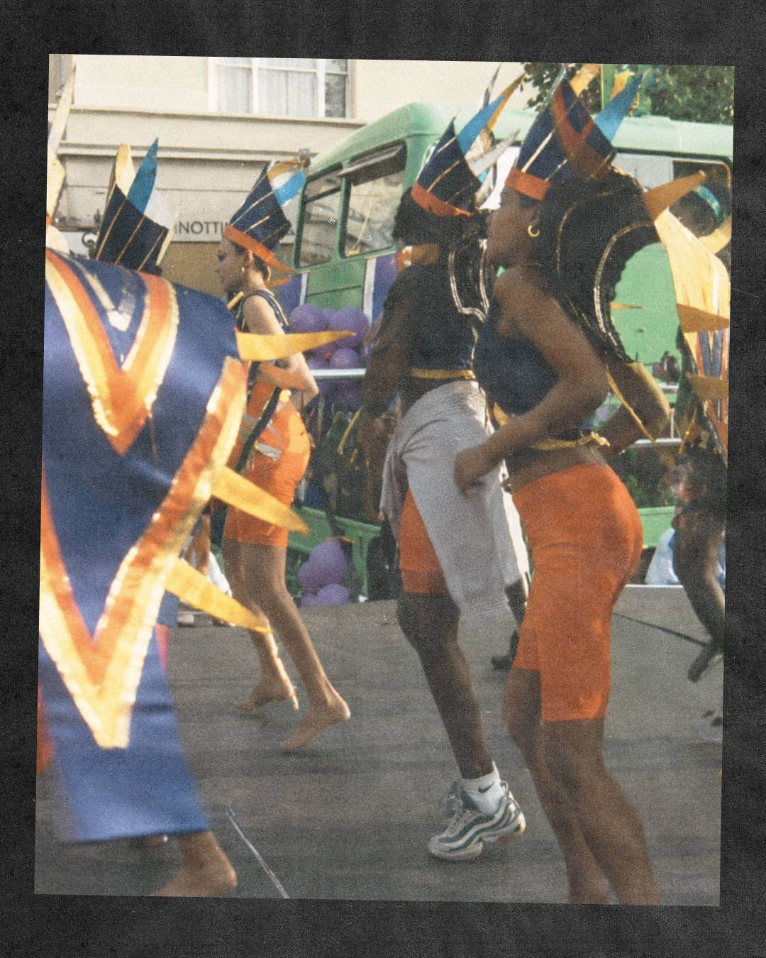 nottinghill carnival girl wearing air max 95 white green in 1998