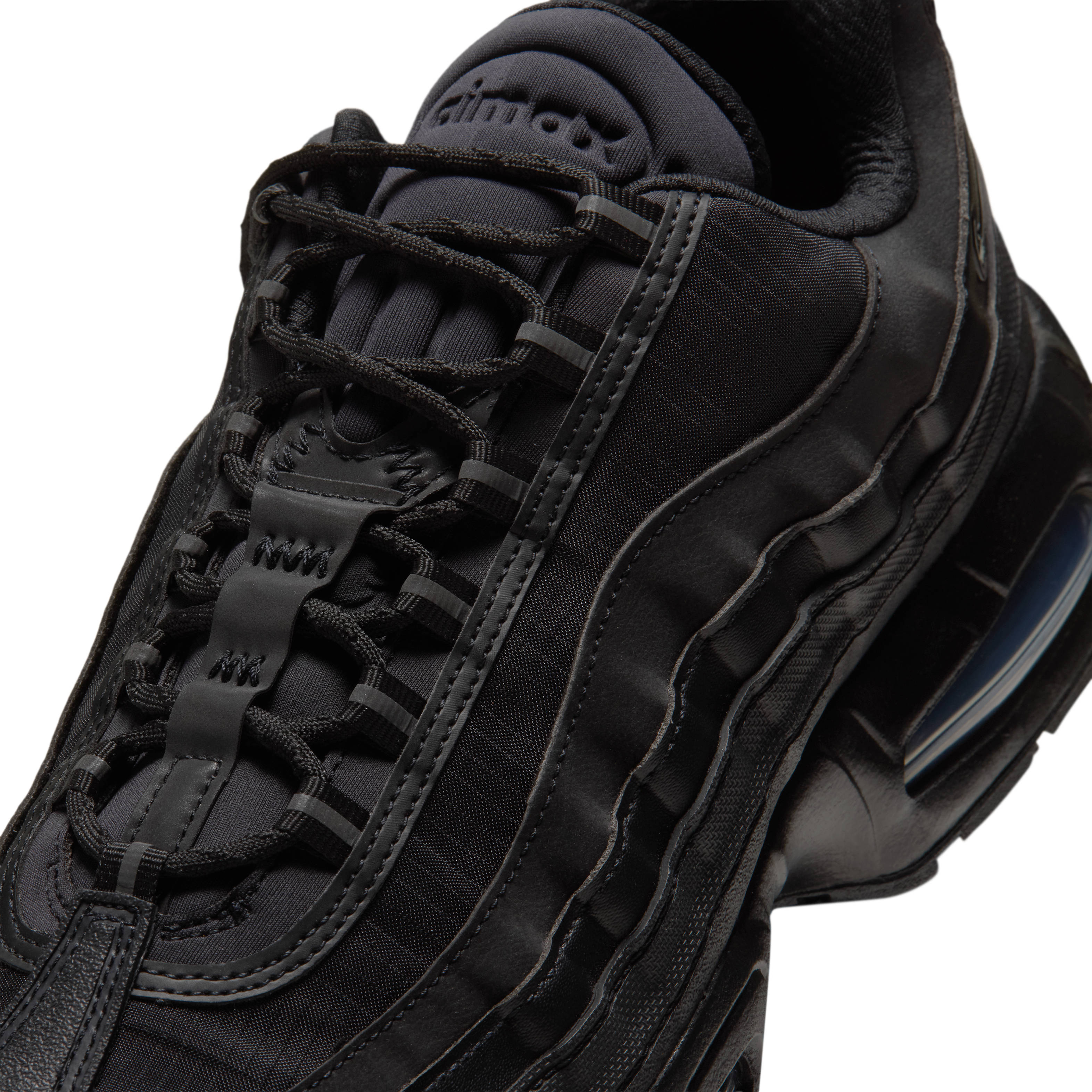 triple black gore-tex 110 forefoot shot