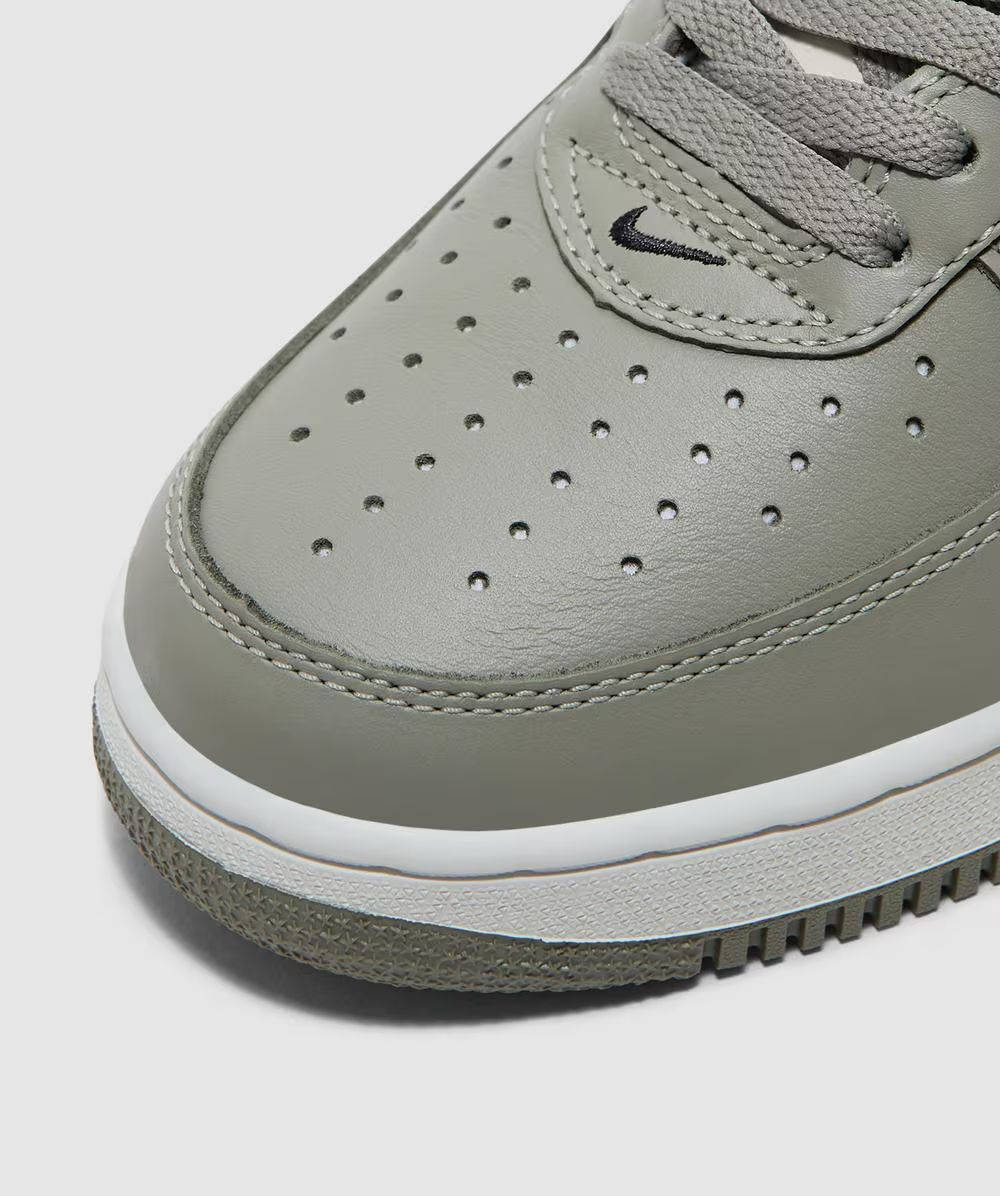 Nike Air Force 1 '01 Light Army IV4501 300 toe