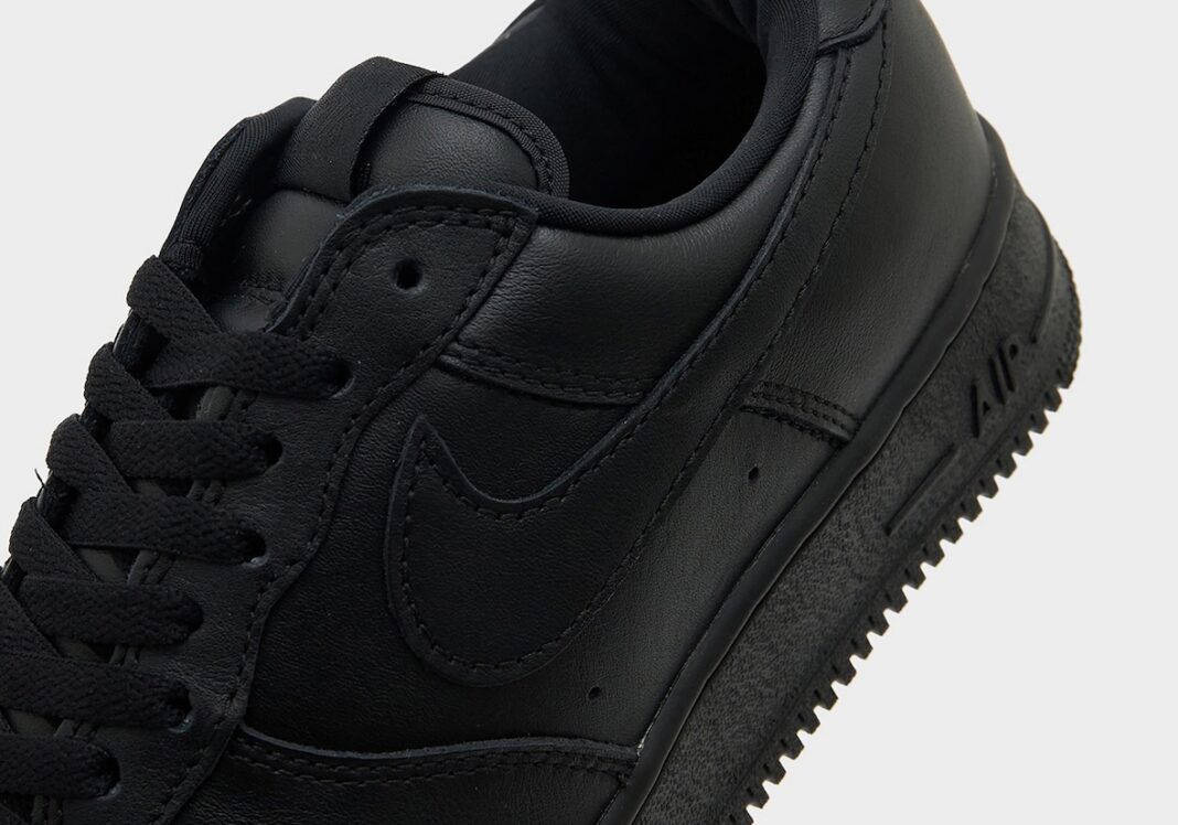 Nike Air Force 1 Low '01 Triple Black IV4501 001 side