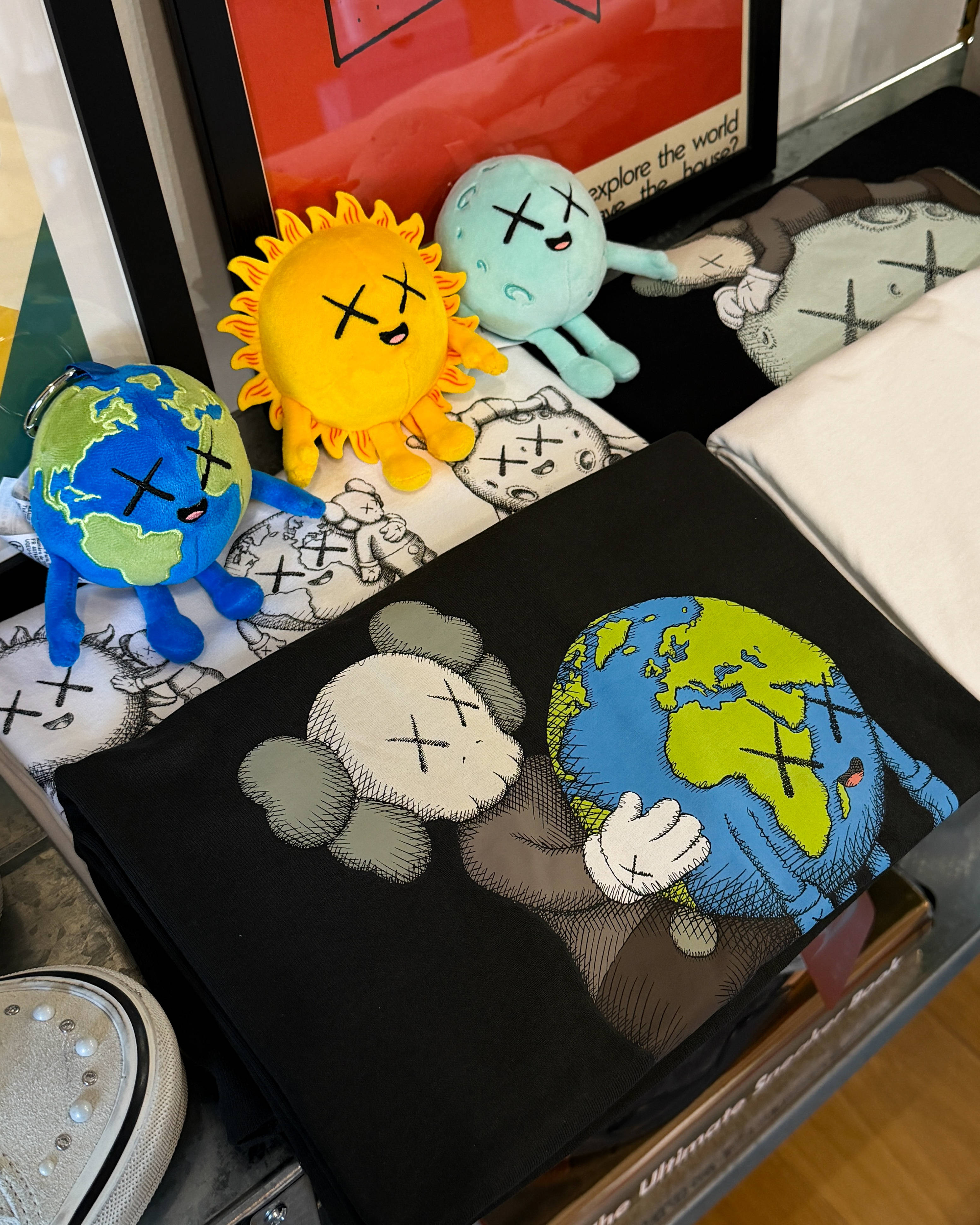 UNIQLO X KAWS