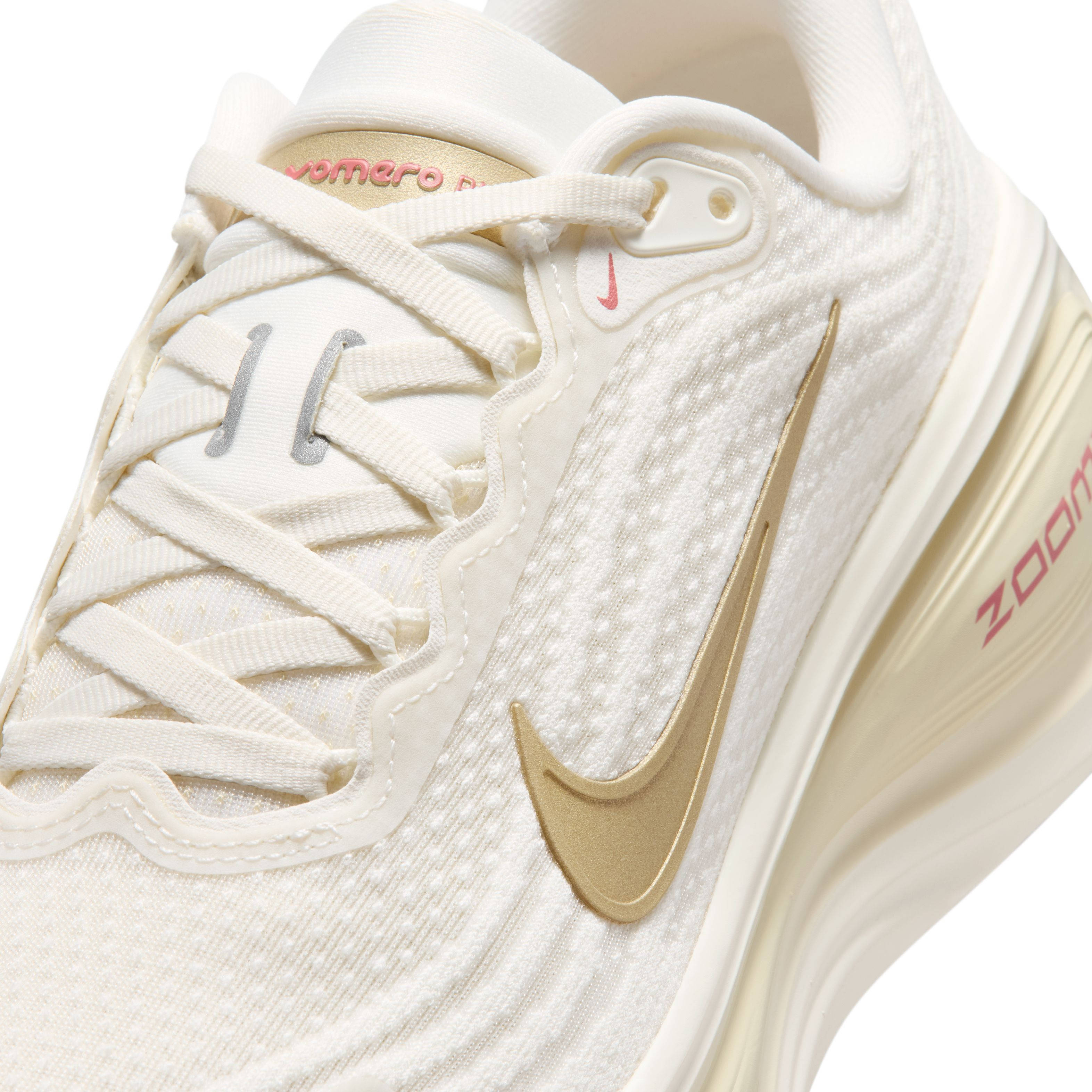 Nike Vomero Plus Sail Light Khaki Gold HV8154 109 side