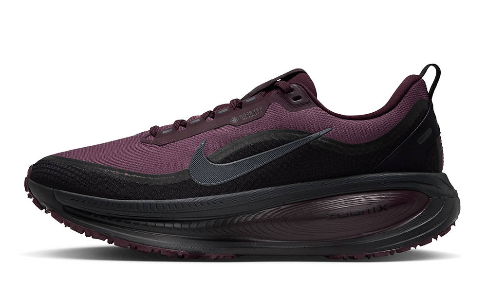 Nike Vomero 18 GORE-TEX Burgundy Crush Black