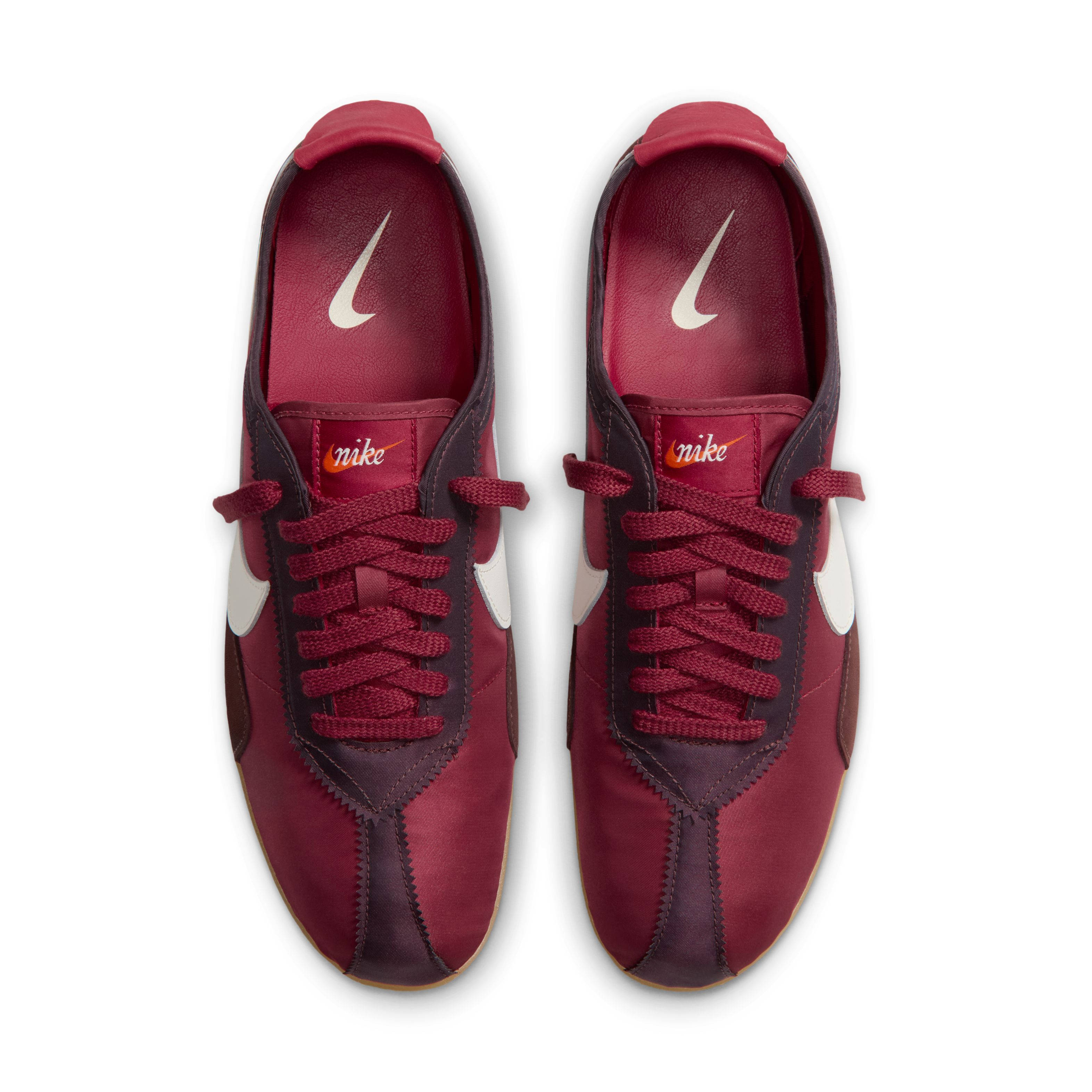 Moon Shoe OG Tough Red Mystic Dates IX3952 600 middle