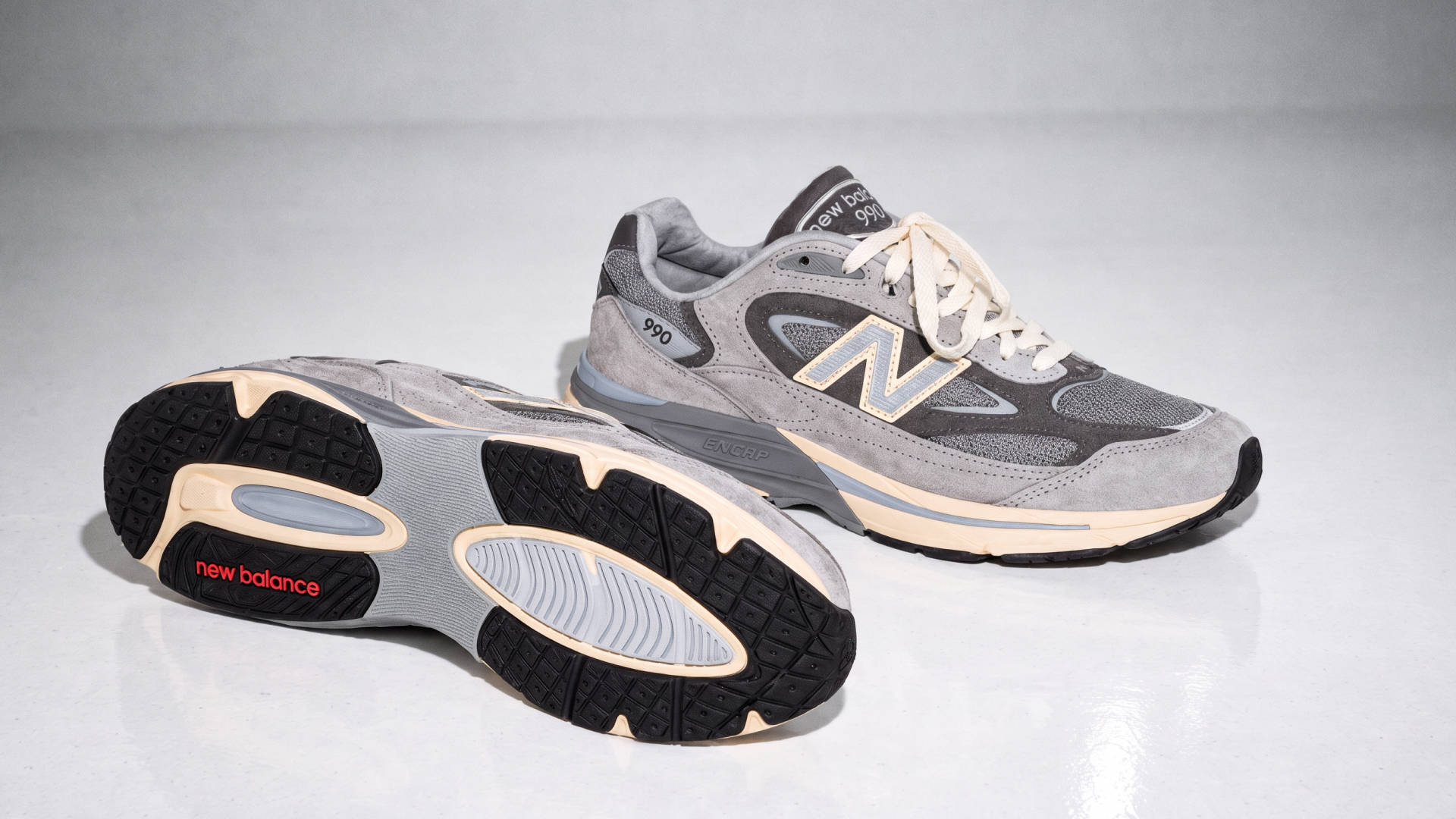 new balance 990v7 banner