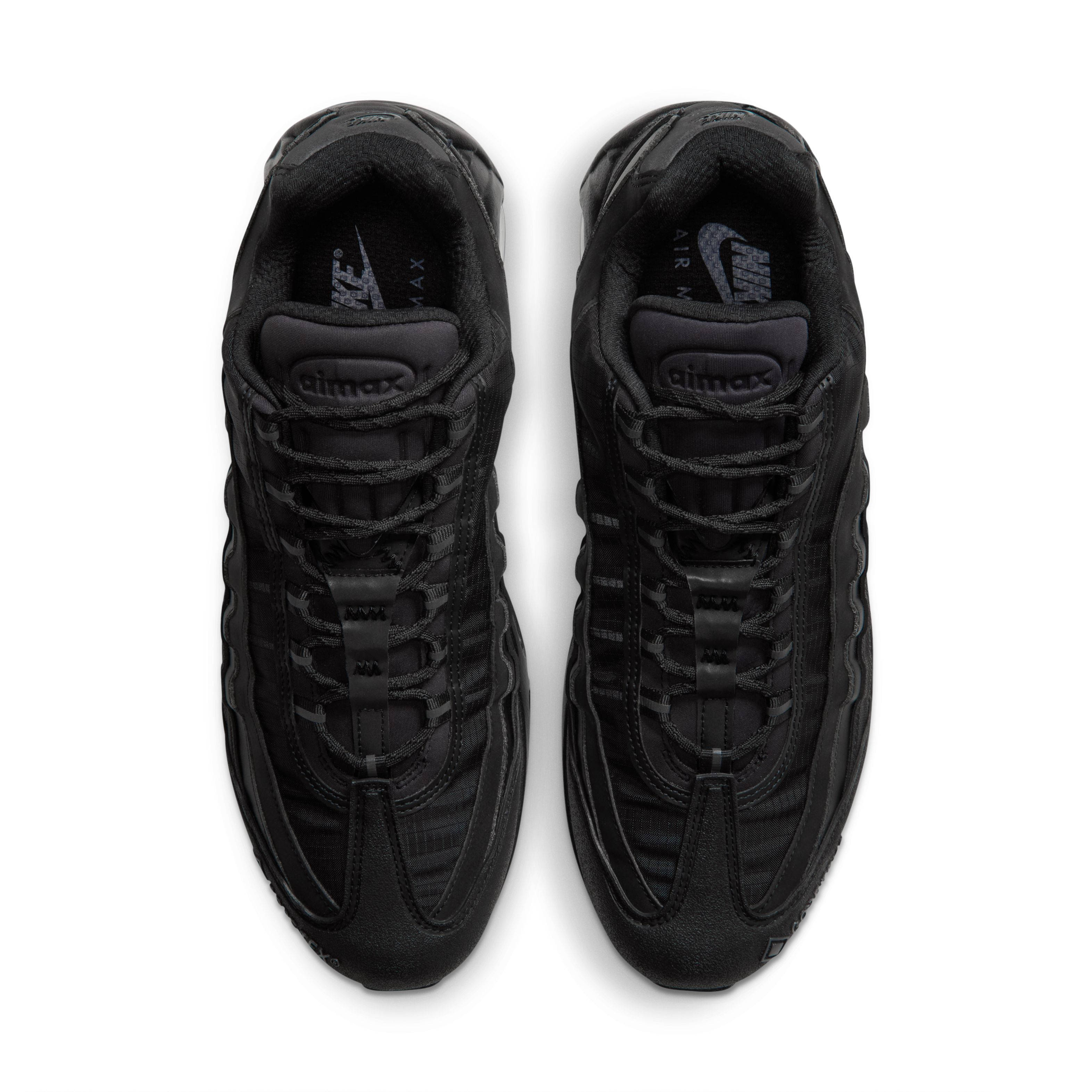 Nike Air Max 95 GORE TEX Triple BlackIO1877 002 middle