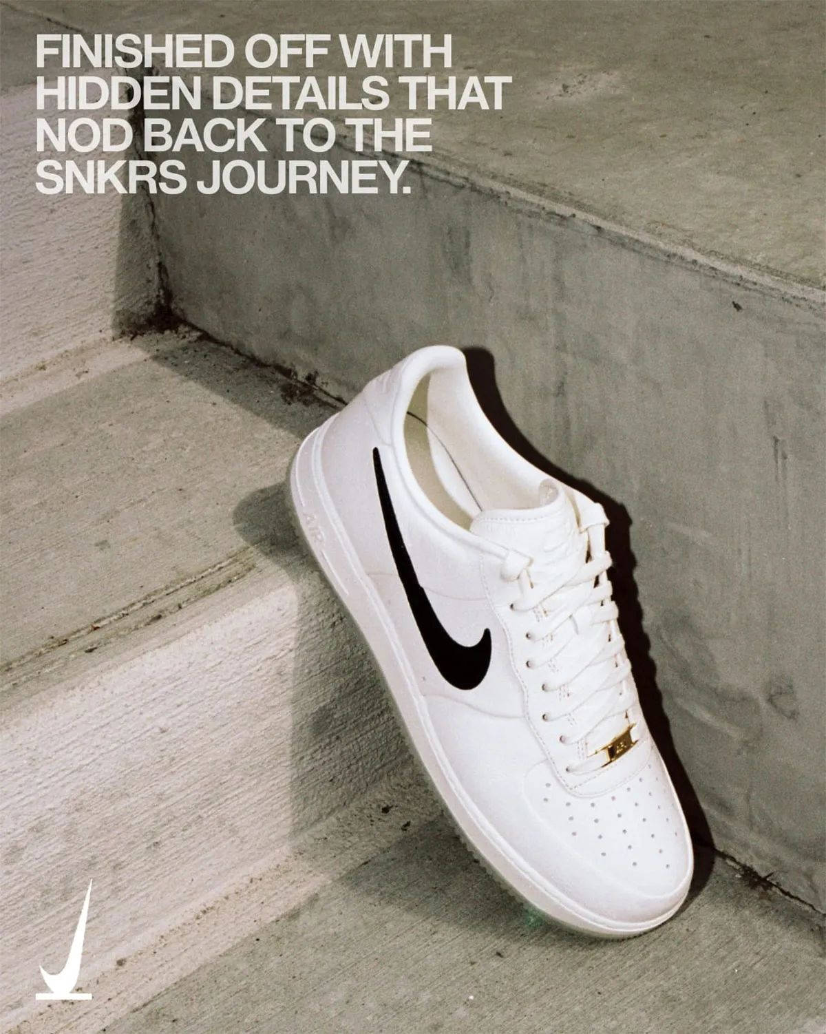 Nike Air Force 1 Low SNKRS Friends and Family IX8486 030 heel