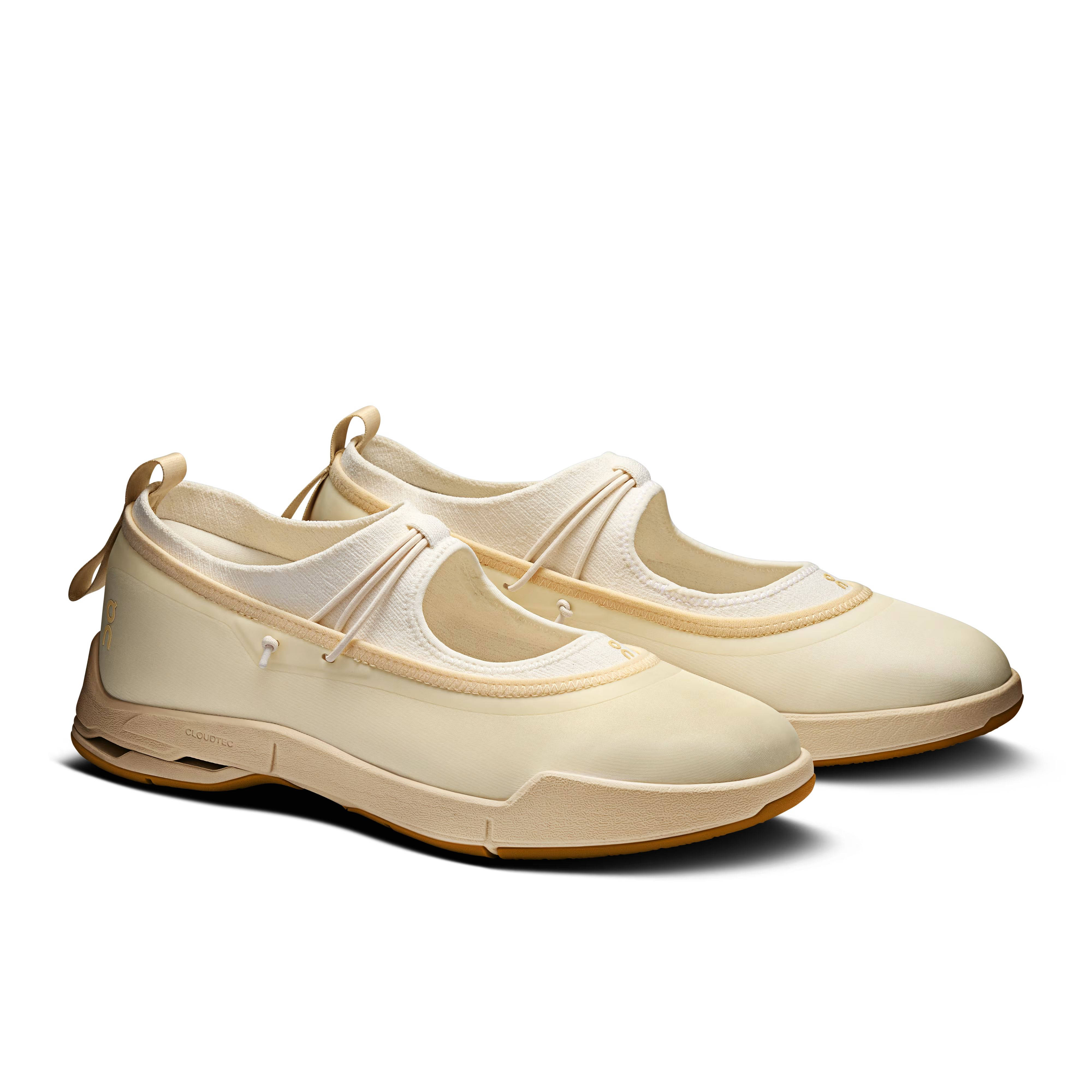 On Running Cloudnova Moon Mary Jane Dew Antler 3WG30586230 front